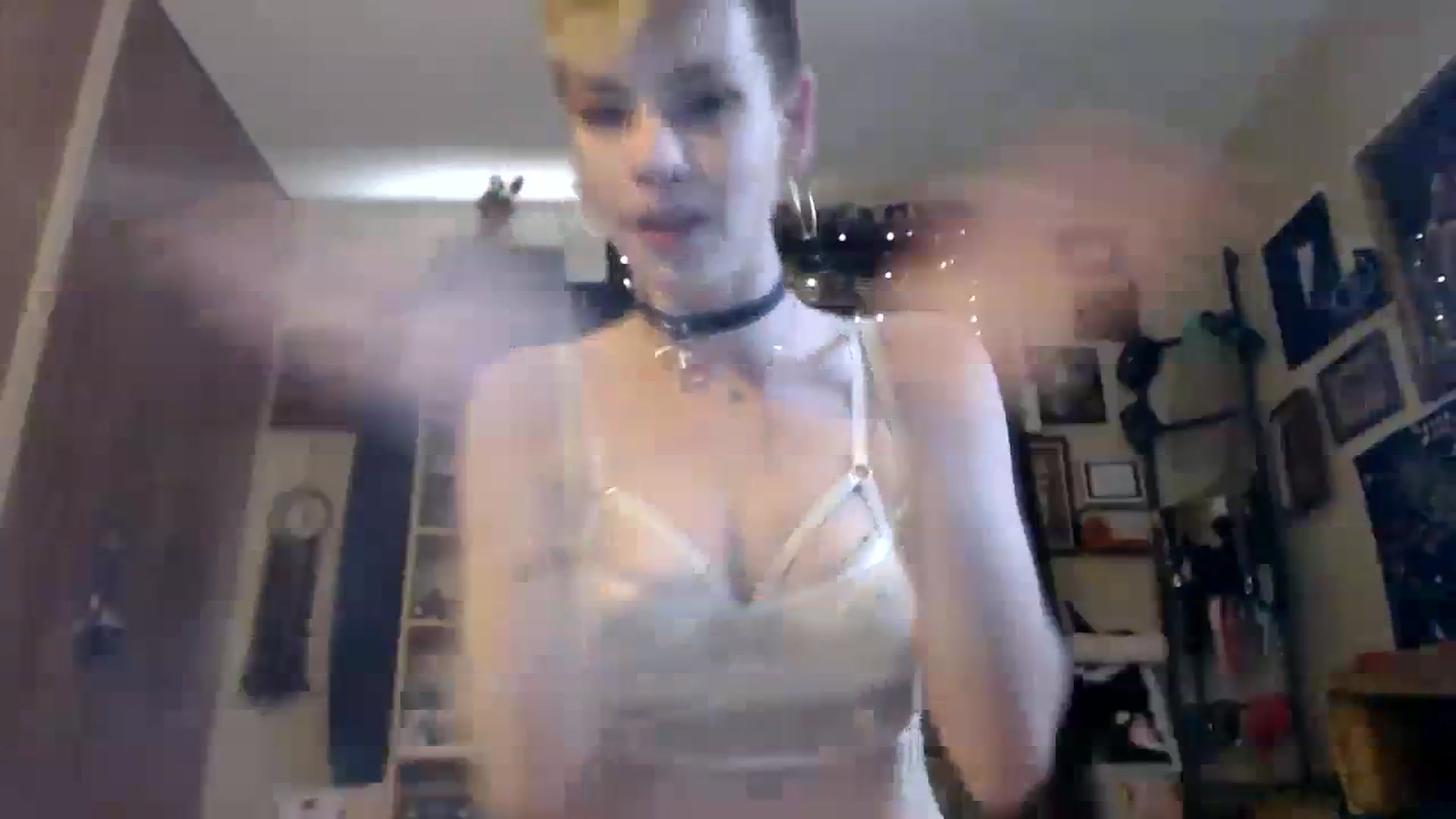 Gallery image thumbnail from Ancored's myfreecams stream on, 05/23/2023, 19:39 image 18 of 20