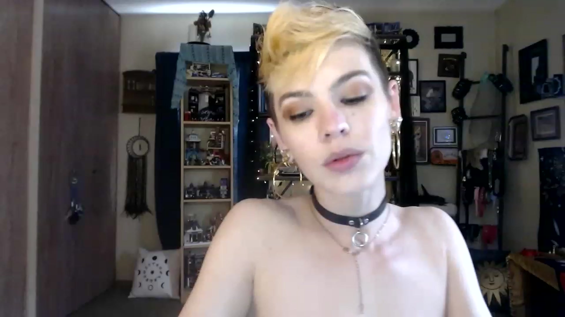 Gallery image thumbnail from Ancored's myfreecams stream on, 05/23/2023, 21:55 image 3 of 20