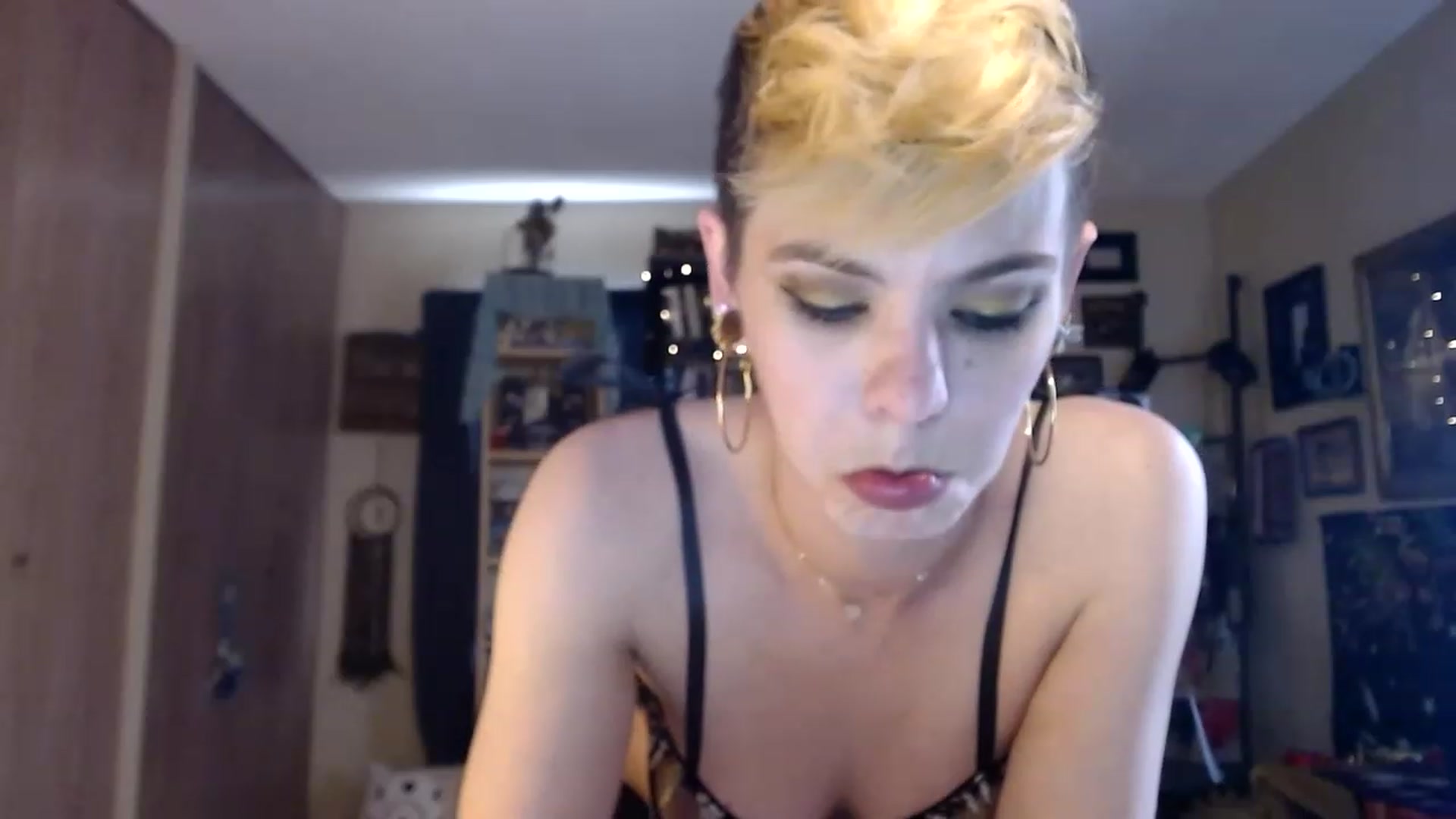 Gallery image thumbnail from Ancored's myfreecams stream on, 05/26/2023, 19:32 image 20 of 20