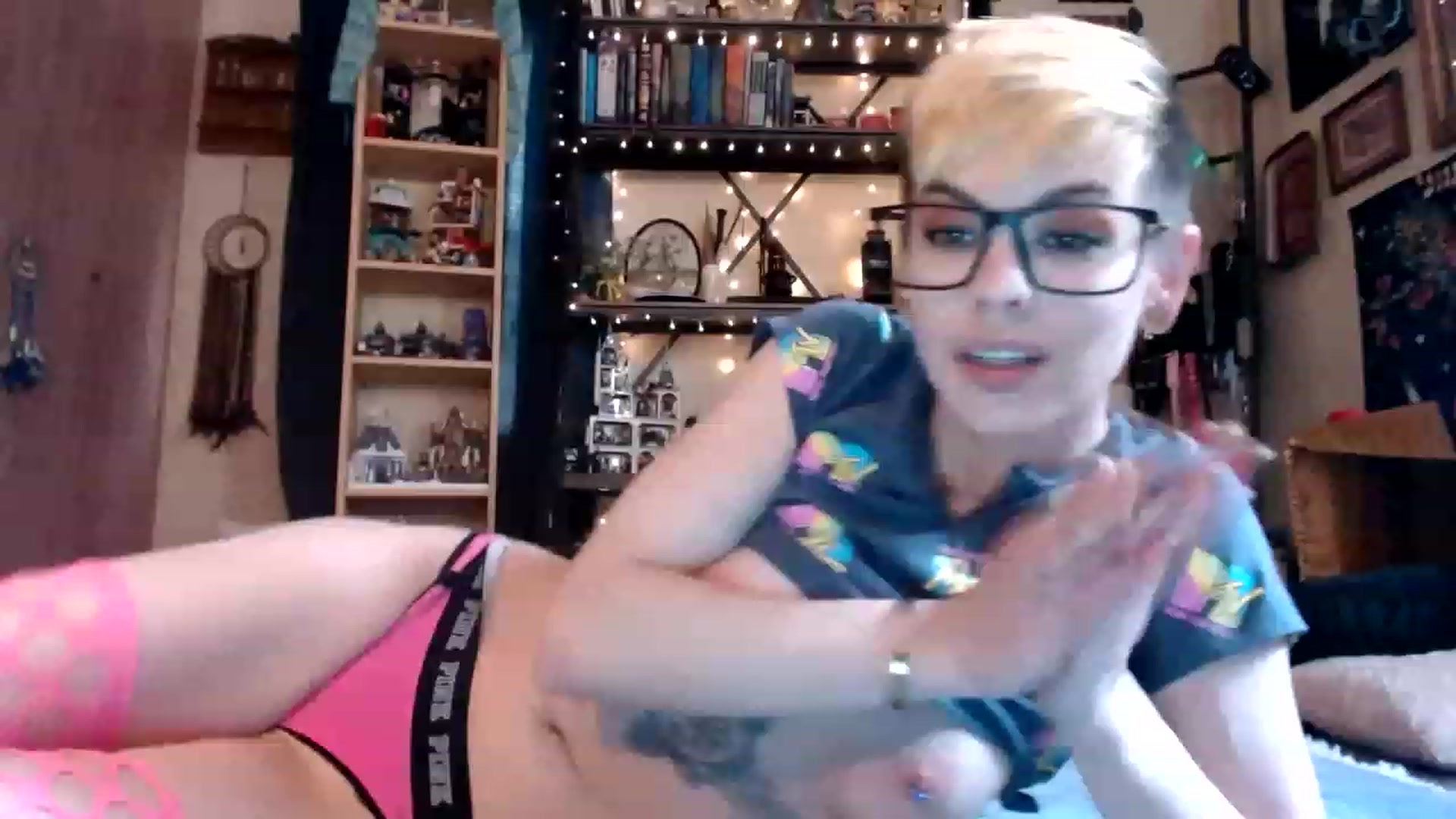 Gallery image thumbnail from Ancored's myfreecams stream on, 05/31/2023, 20:40 image 4 of 20