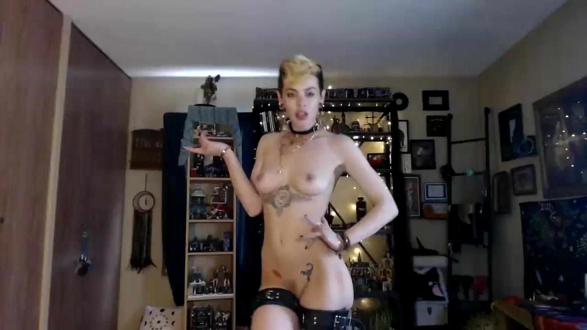 Gallery image thumbnail from Ancored's myfreecams stream on, 06/05/2023, 22:40 image 20 of 20