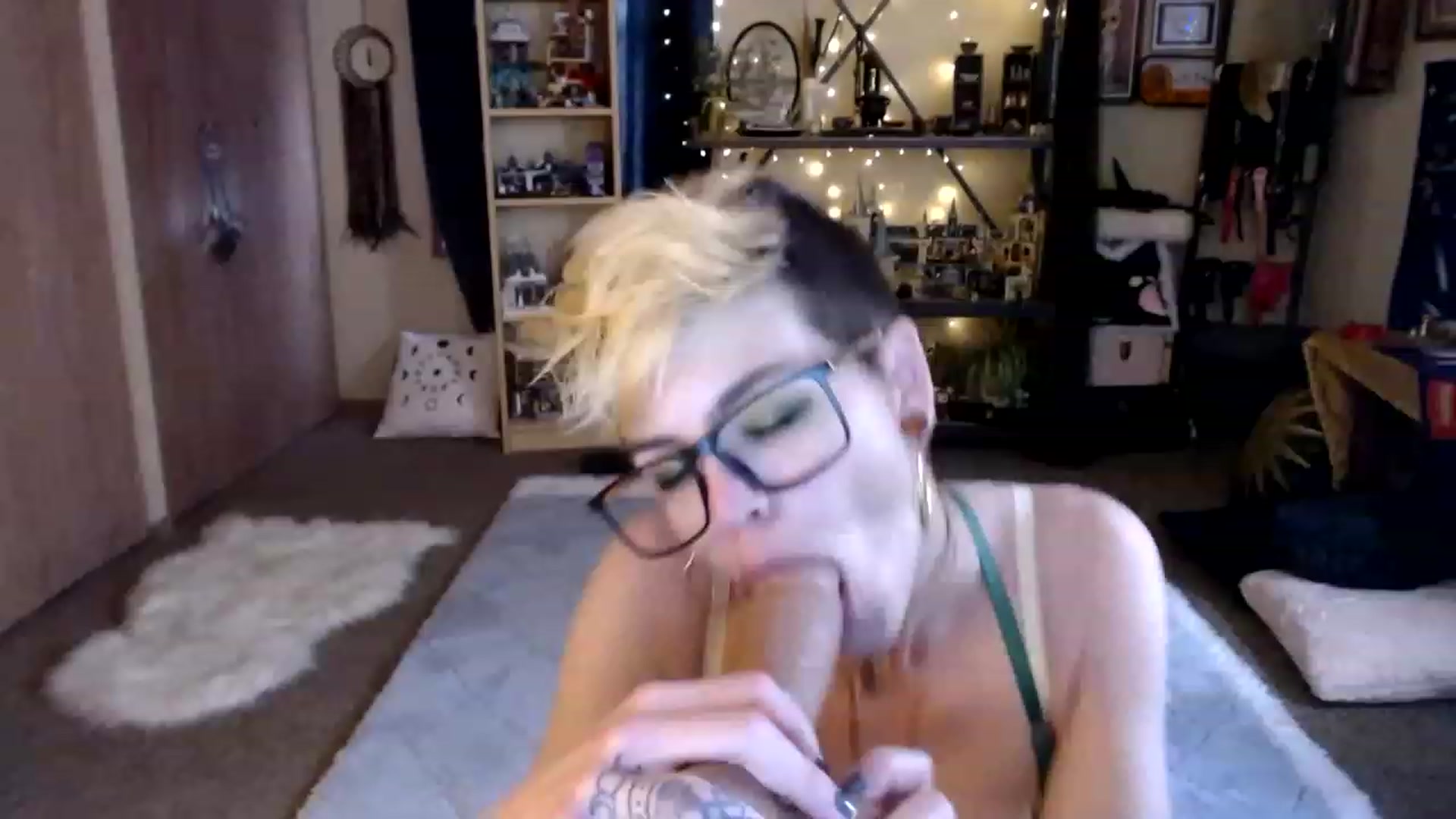 Gallery image thumbnail from Ancored's myfreecams stream on, 06/06/2023, 19:43 image 8 of 20