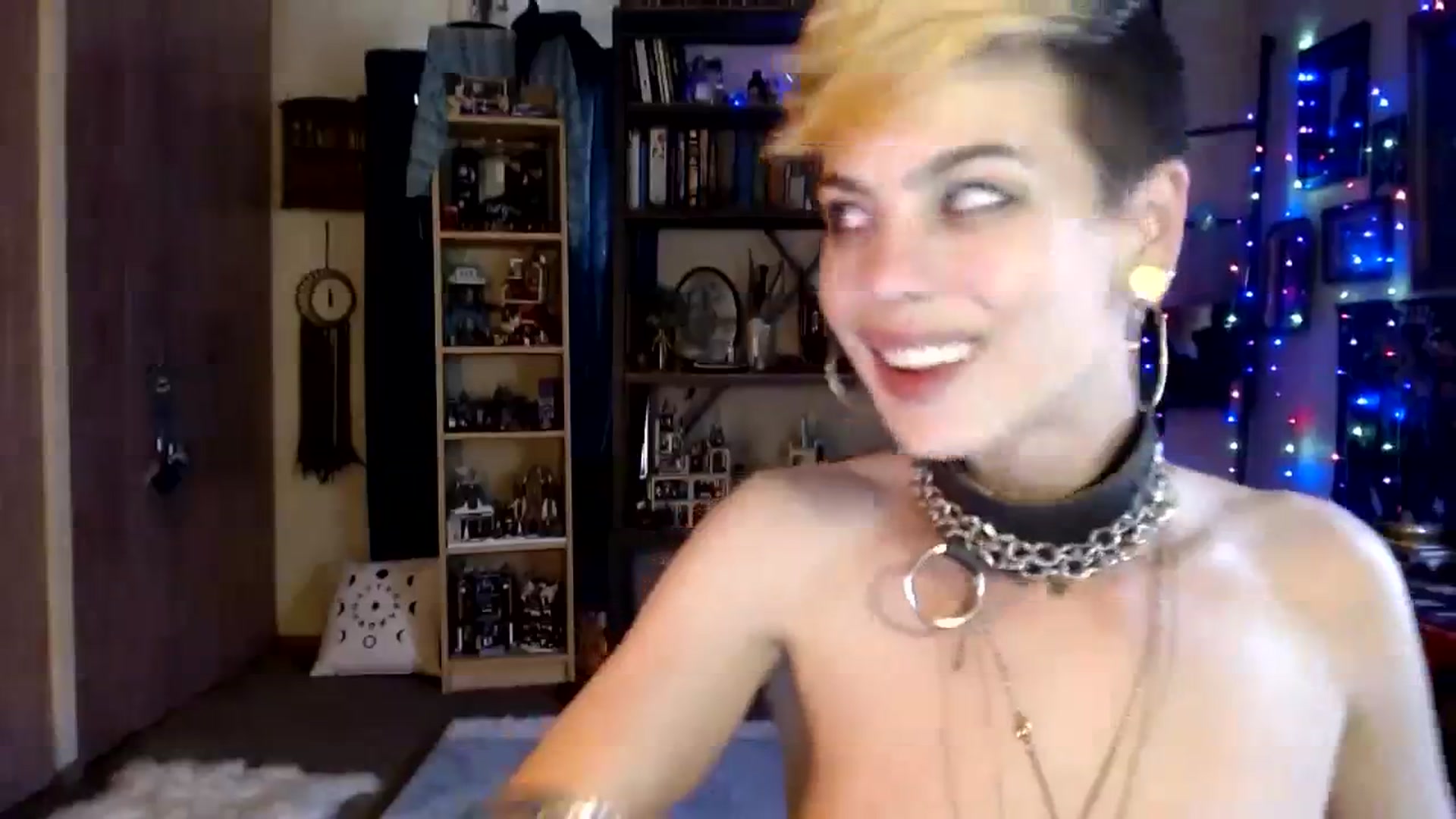 Gallery image thumbnail from Ancored's myfreecams stream on, 06/14/2023, 21:03 image 17 of 20