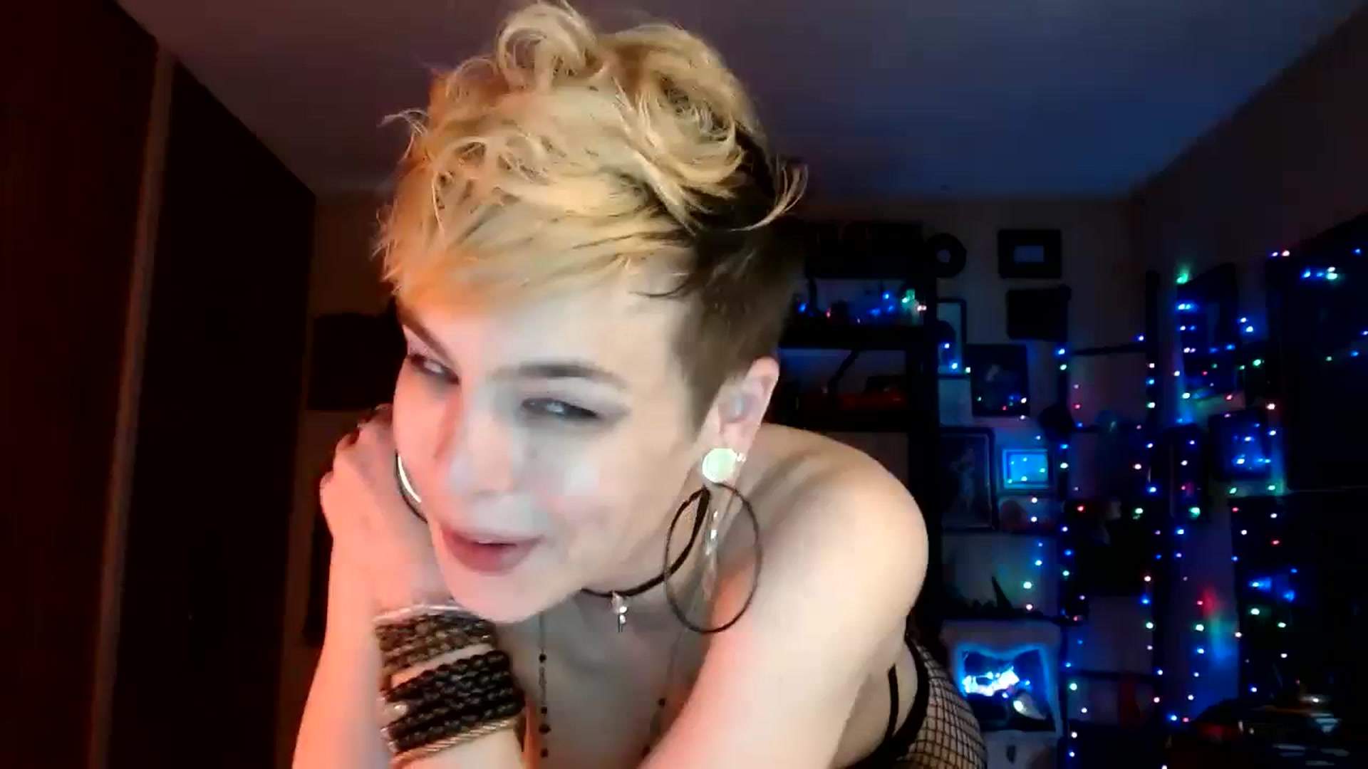 Gallery image thumbnail from Ancored's myfreecams stream on, 06/15/2023, 20:57 image 10 of 20