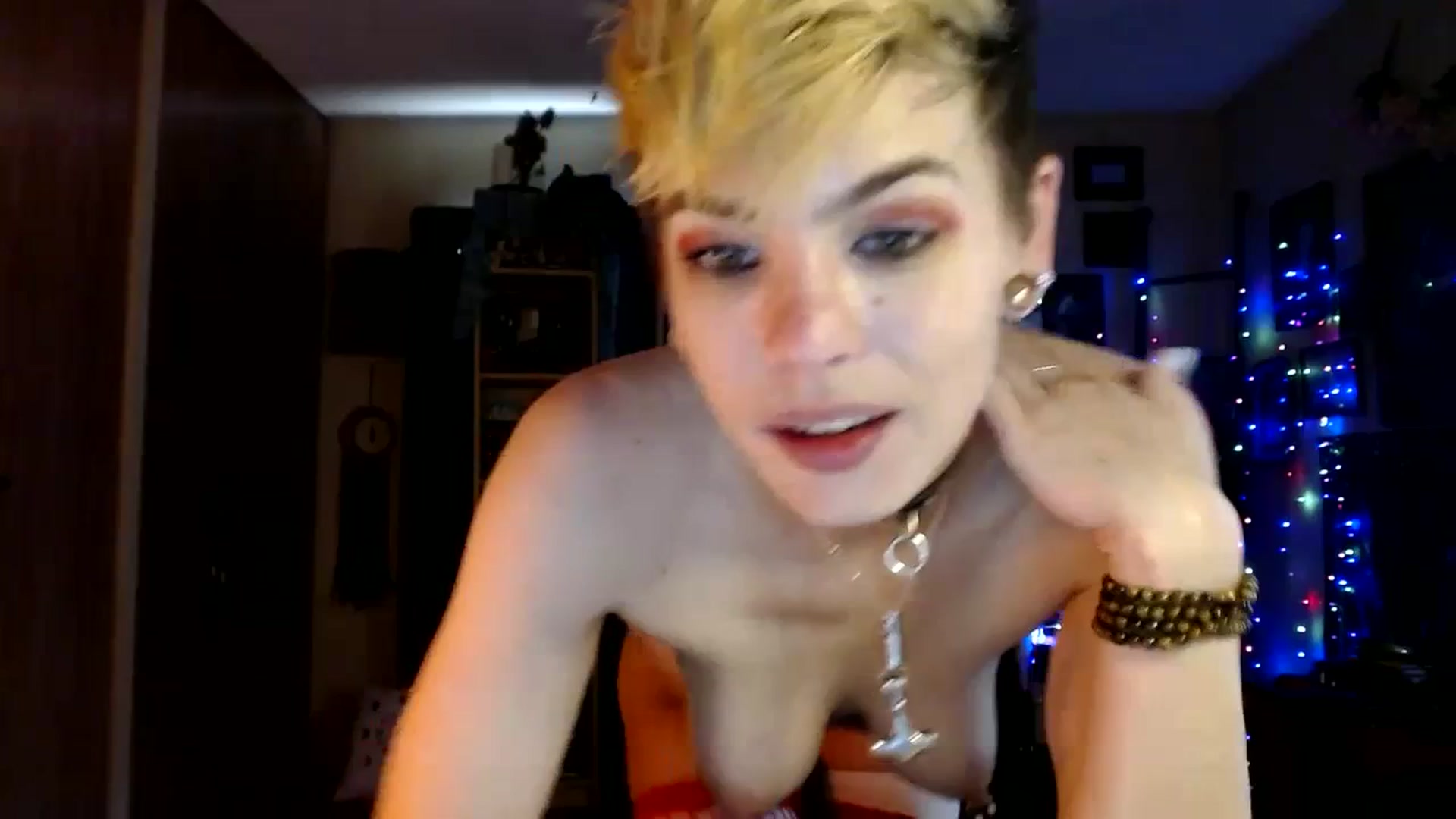 Gallery image thumbnail from Ancored's myfreecams stream on, 06/20/2023, 21:01 image 1 of 20