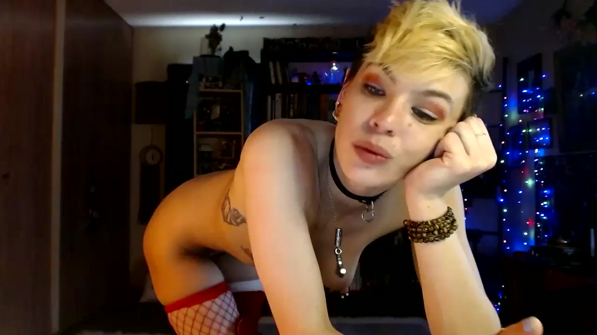 Gallery image thumbnail from Ancored's myfreecams stream on, 06/20/2023, 21:01 image 18 of 20