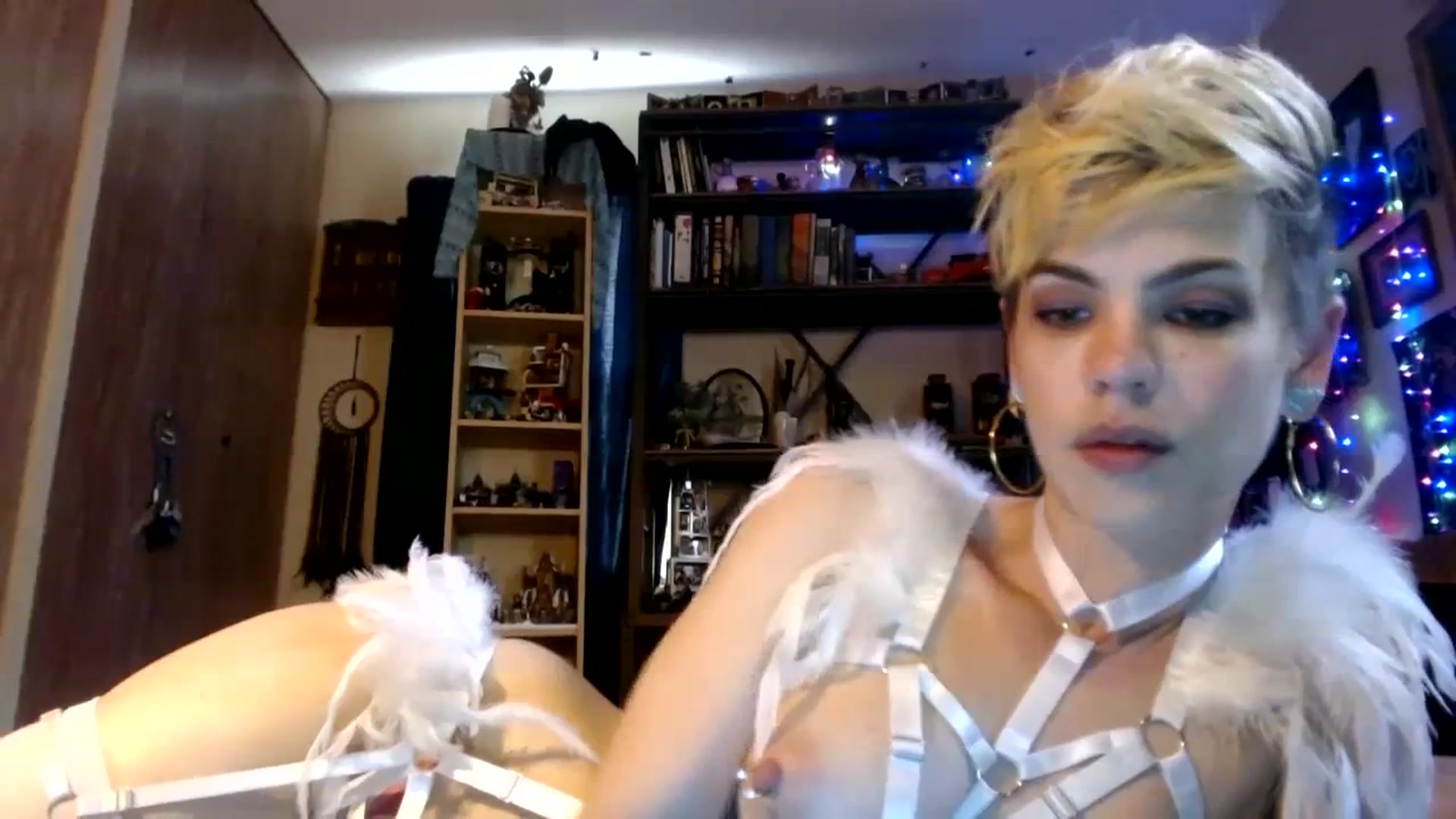 Gallery image thumbnail from Ancored's myfreecams stream on, 06/21/2023, 20:49 image 2 of 20