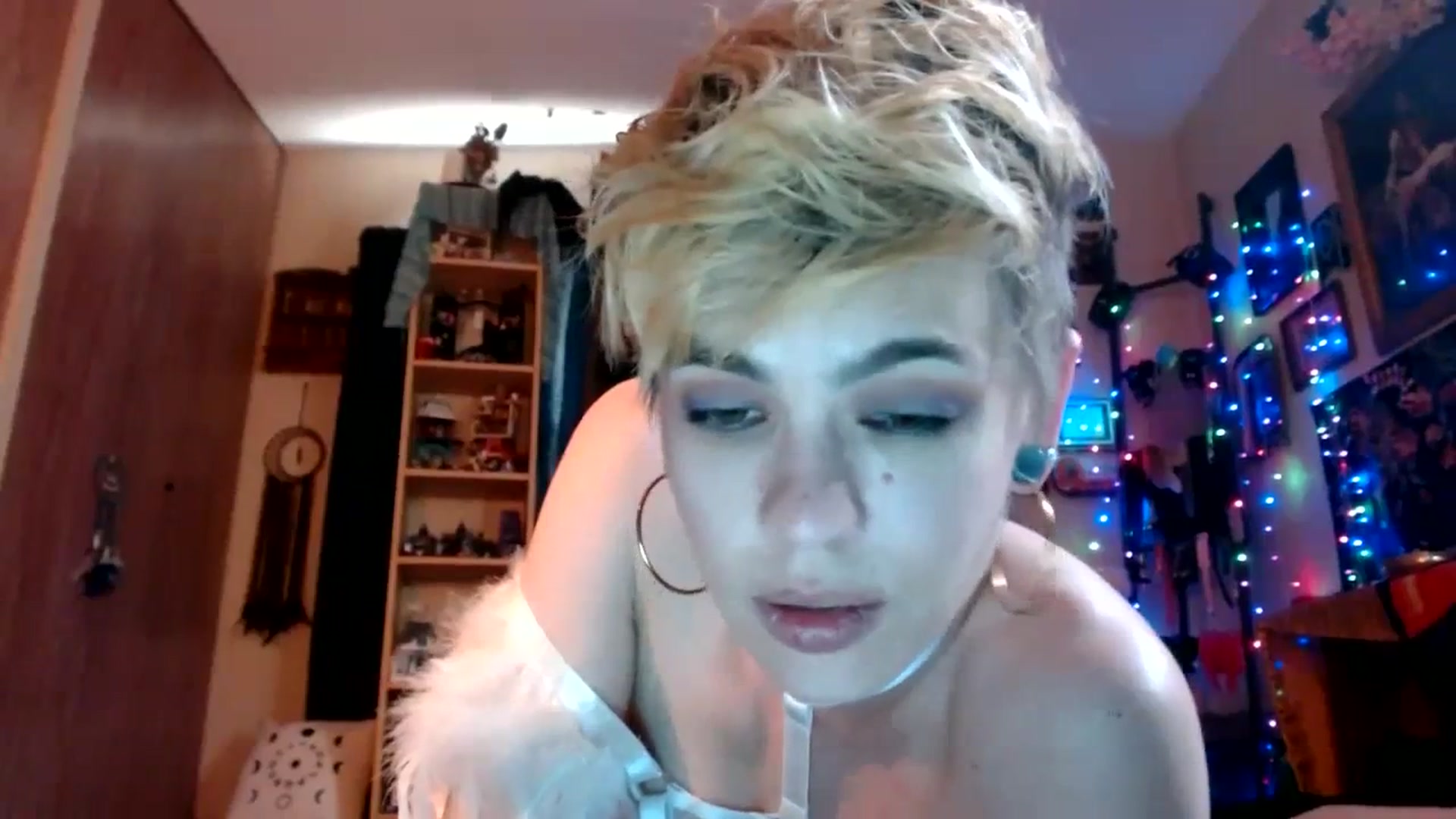Gallery image thumbnail from Ancored's myfreecams stream on, 06/21/2023, 20:49 image 7 of 20
