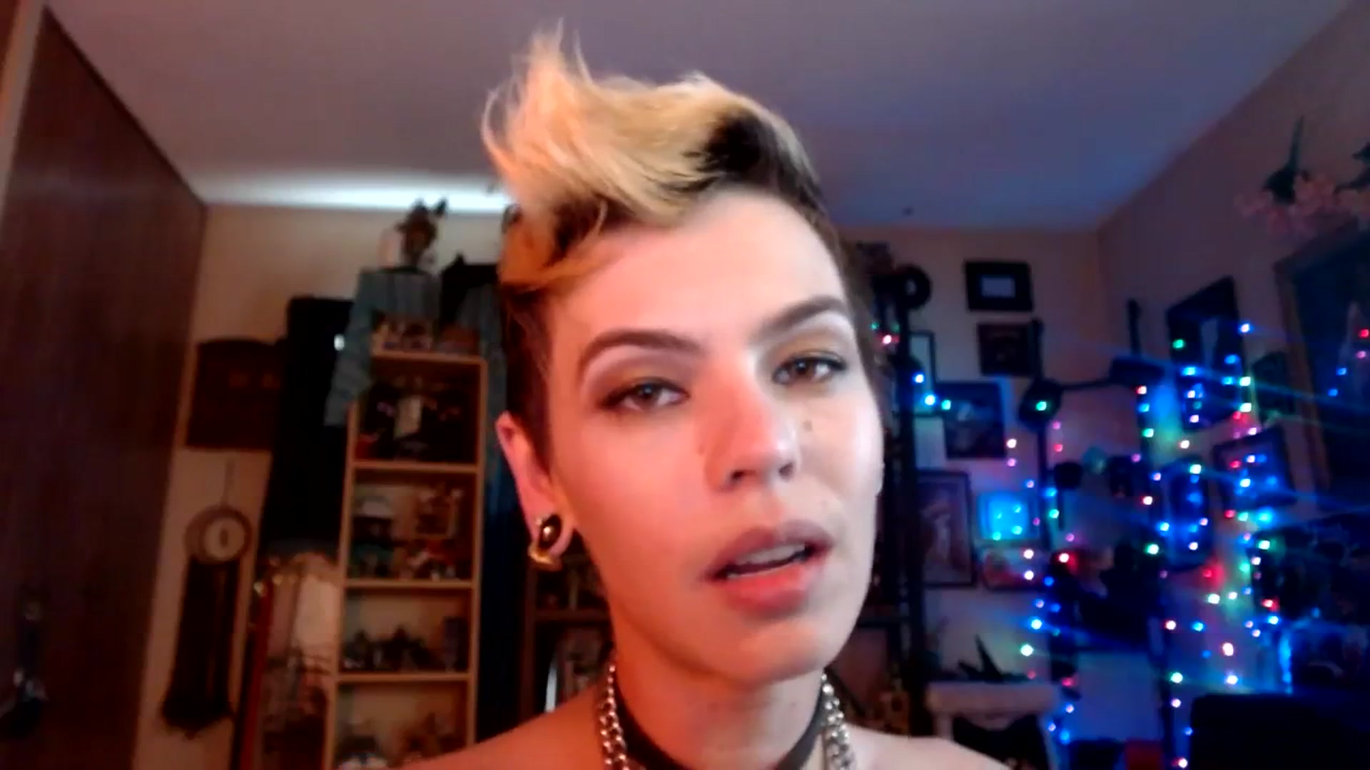 Gallery image thumbnail from Ancored's myfreecams stream on, 06/27/2023, 20:51 image 15 of 20