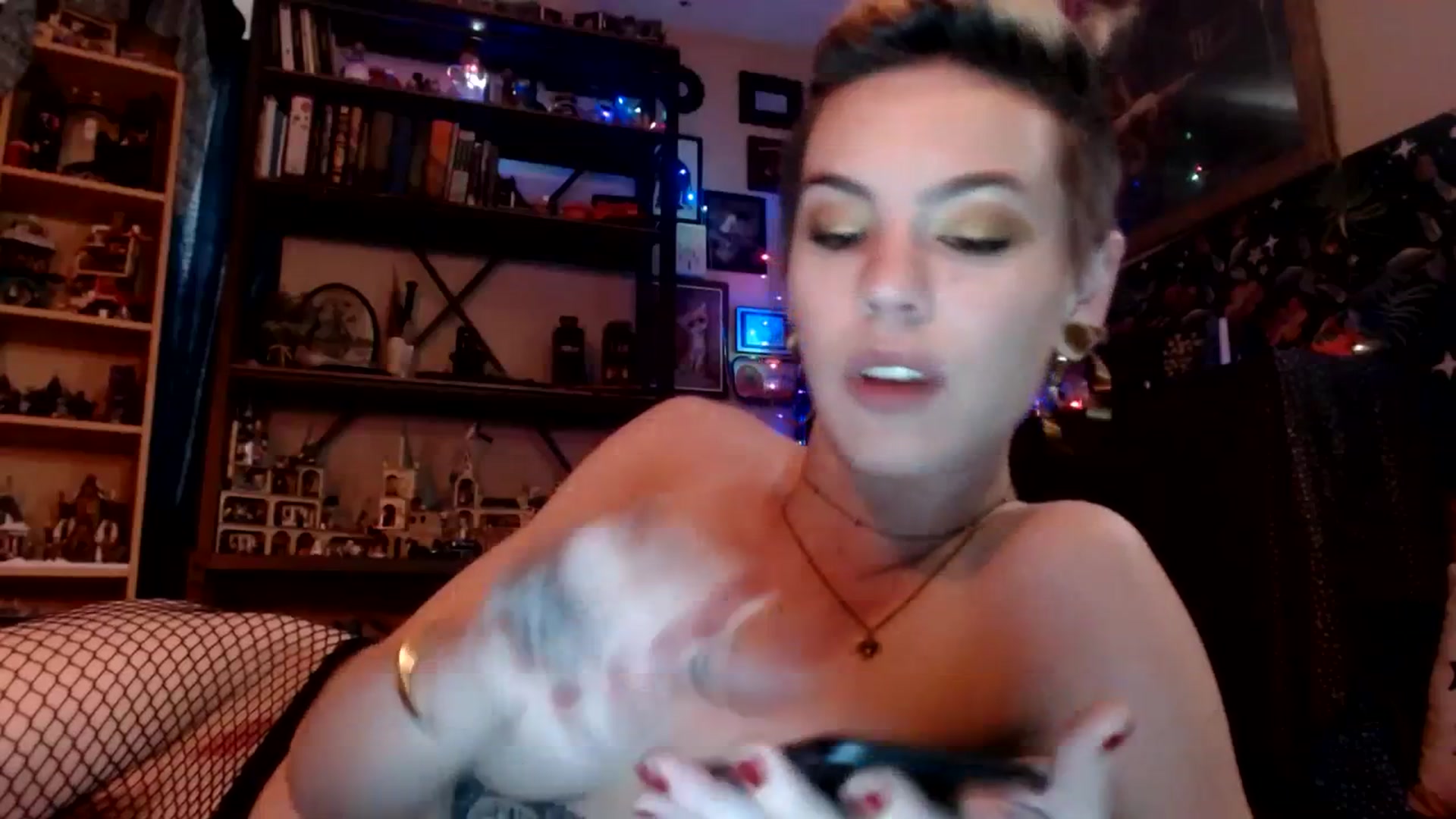 Gallery image thumbnail from Ancored's myfreecams stream on, 06/30/2023, 20:42 image 19 of 20