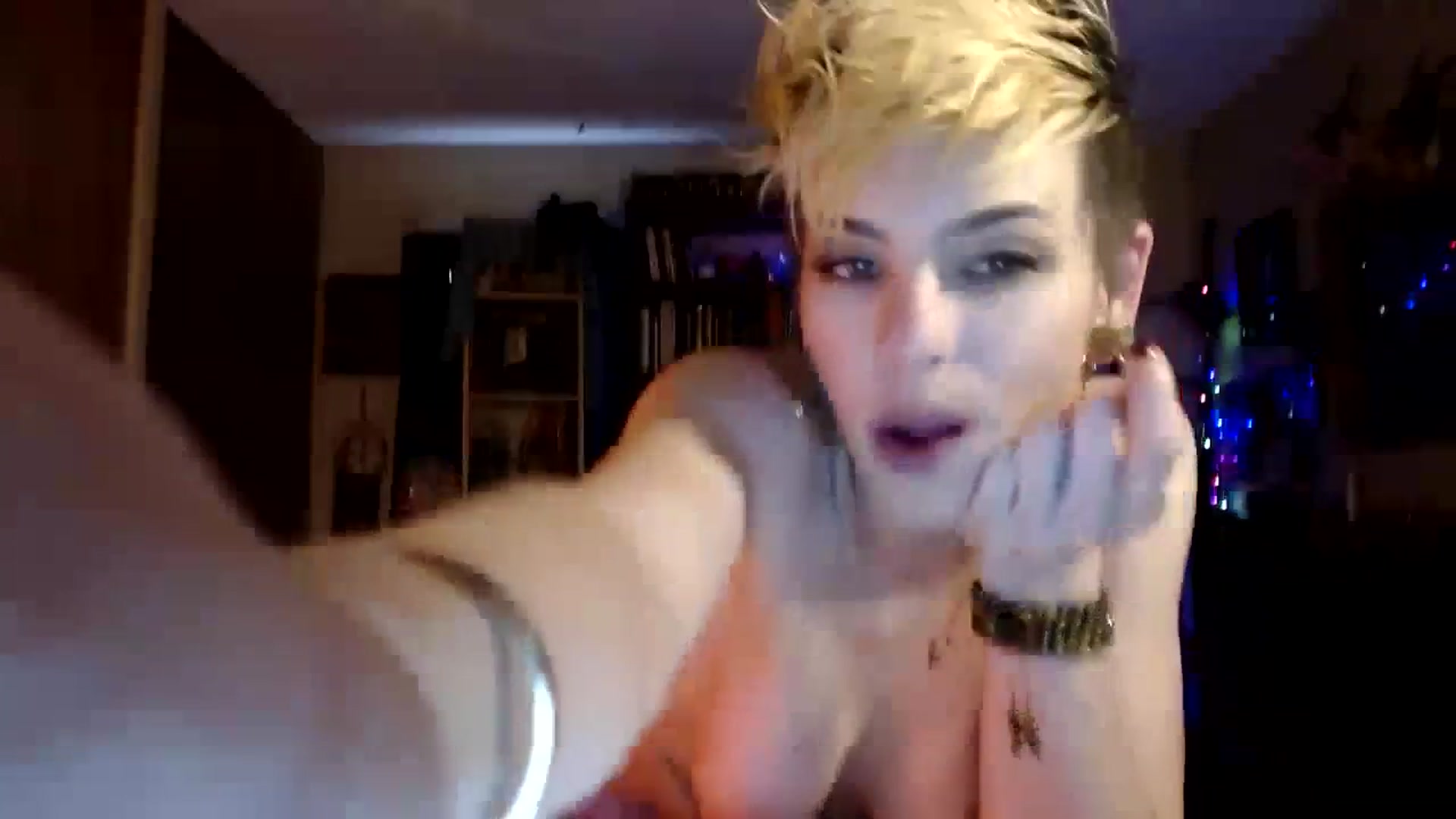 Gallery image thumbnail from Ancored's myfreecams stream on, 07/03/2023, 21:07 image 4 of 20