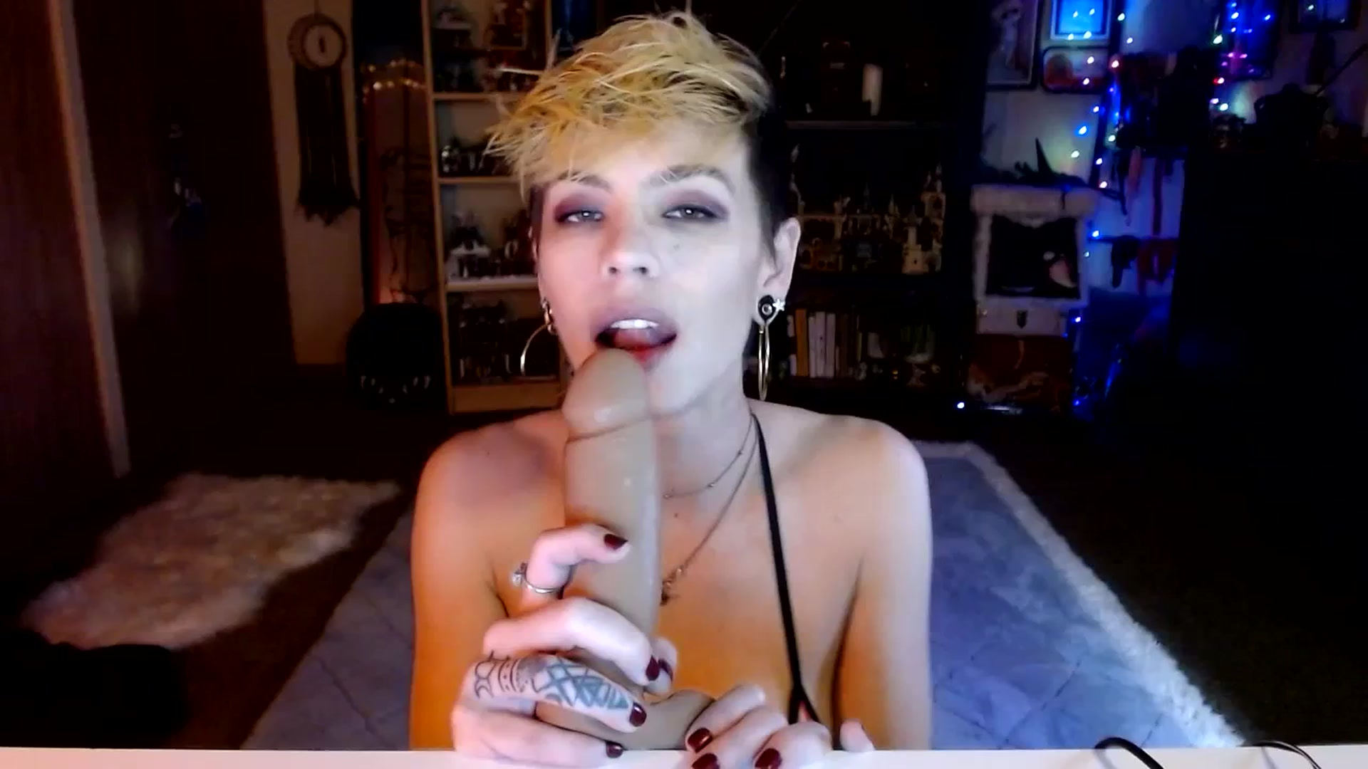 Gallery image thumbnail from Ancored's myfreecams stream on, 07/05/2023, 20:07 image 4 of 20