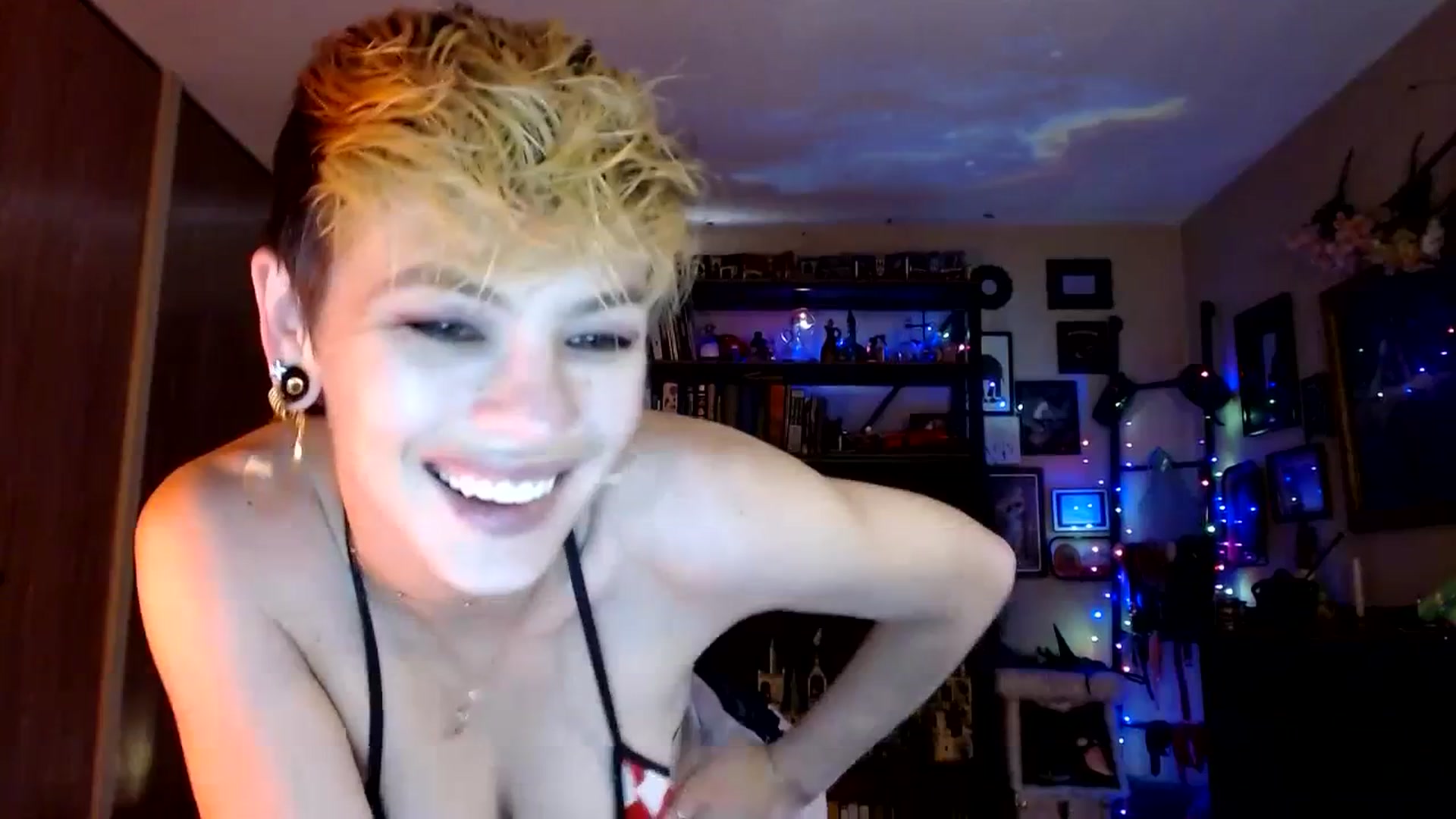 Gallery image thumbnail from Ancored's myfreecams stream on, 07/05/2023, 20:07 image 7 of 20