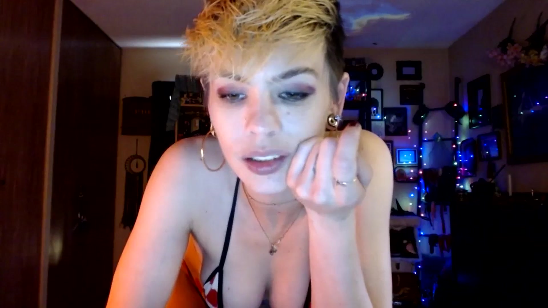 Gallery image thumbnail from Ancored's myfreecams stream on, 07/05/2023, 20:07 image 11 of 20