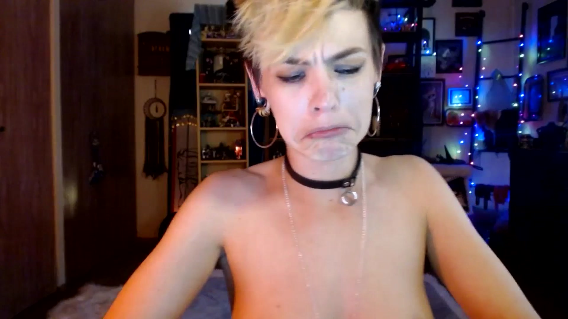 Gallery image thumbnail from Ancored's myfreecams stream on, 07/07/2023, 21:04 image 2 of 20