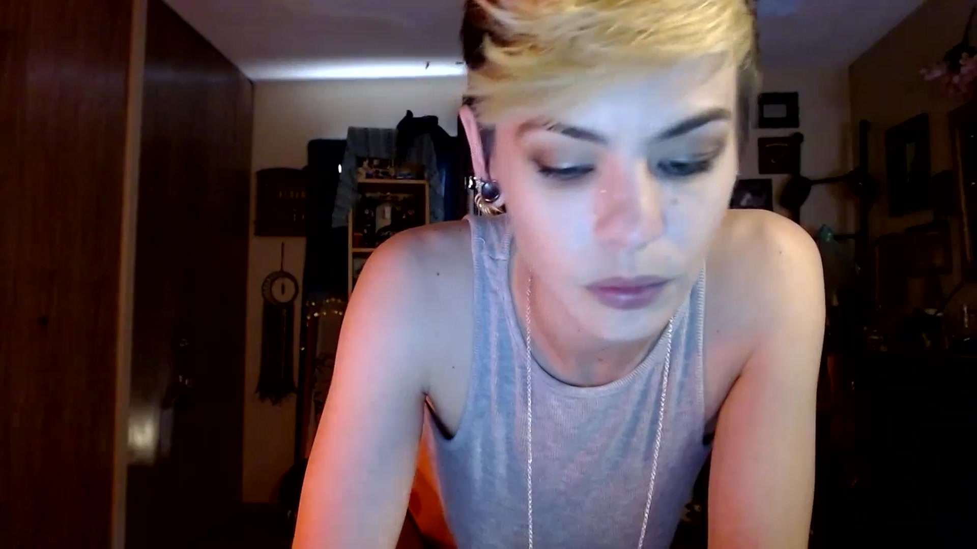 Gallery image thumbnail from Ancored's myfreecams stream on, 07/10/2023, 19:48 image 18 of 20