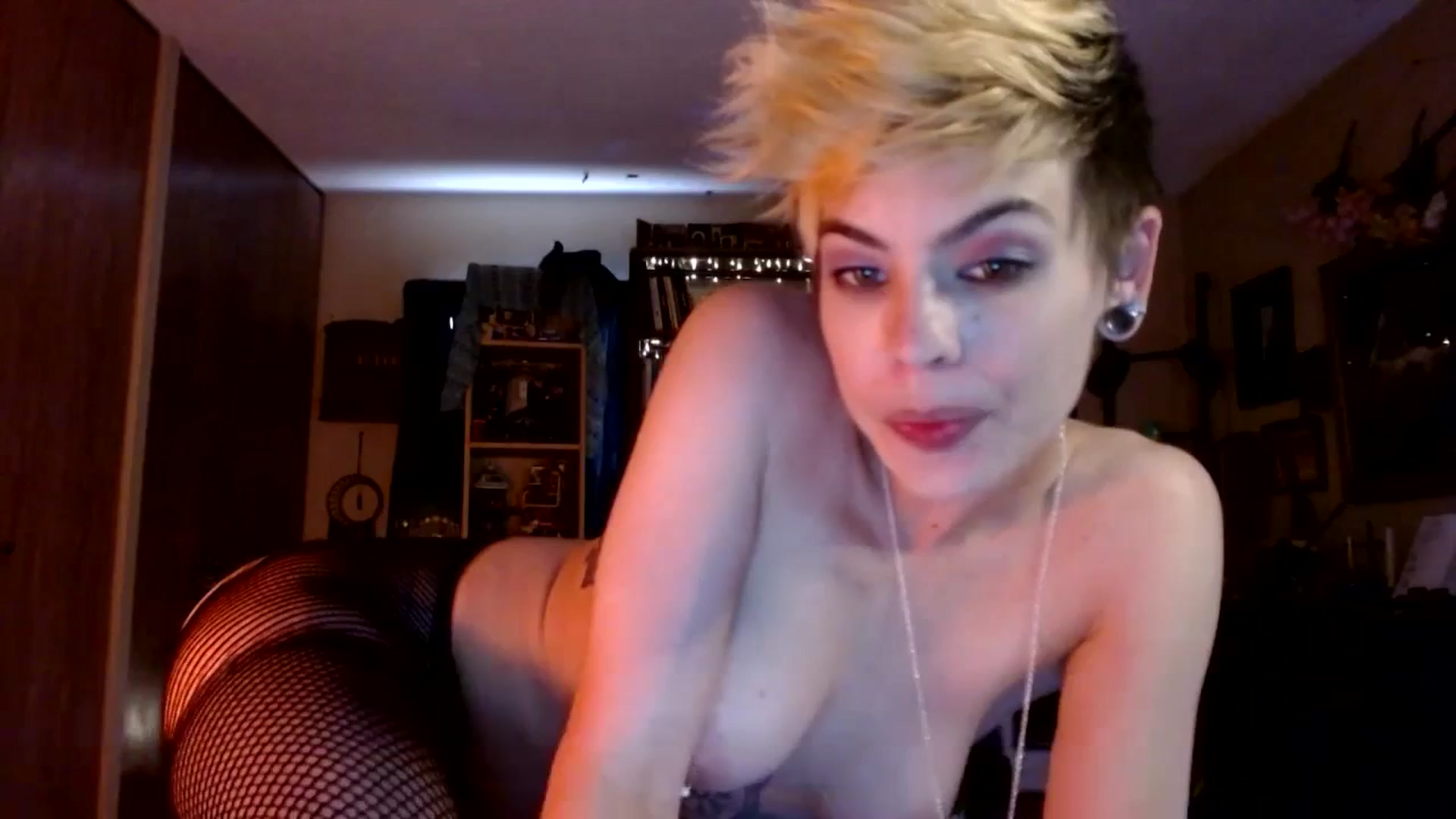 Gallery image thumbnail from Ancored's myfreecams stream on, 07/11/2023, 21:19 image 16 of 20
