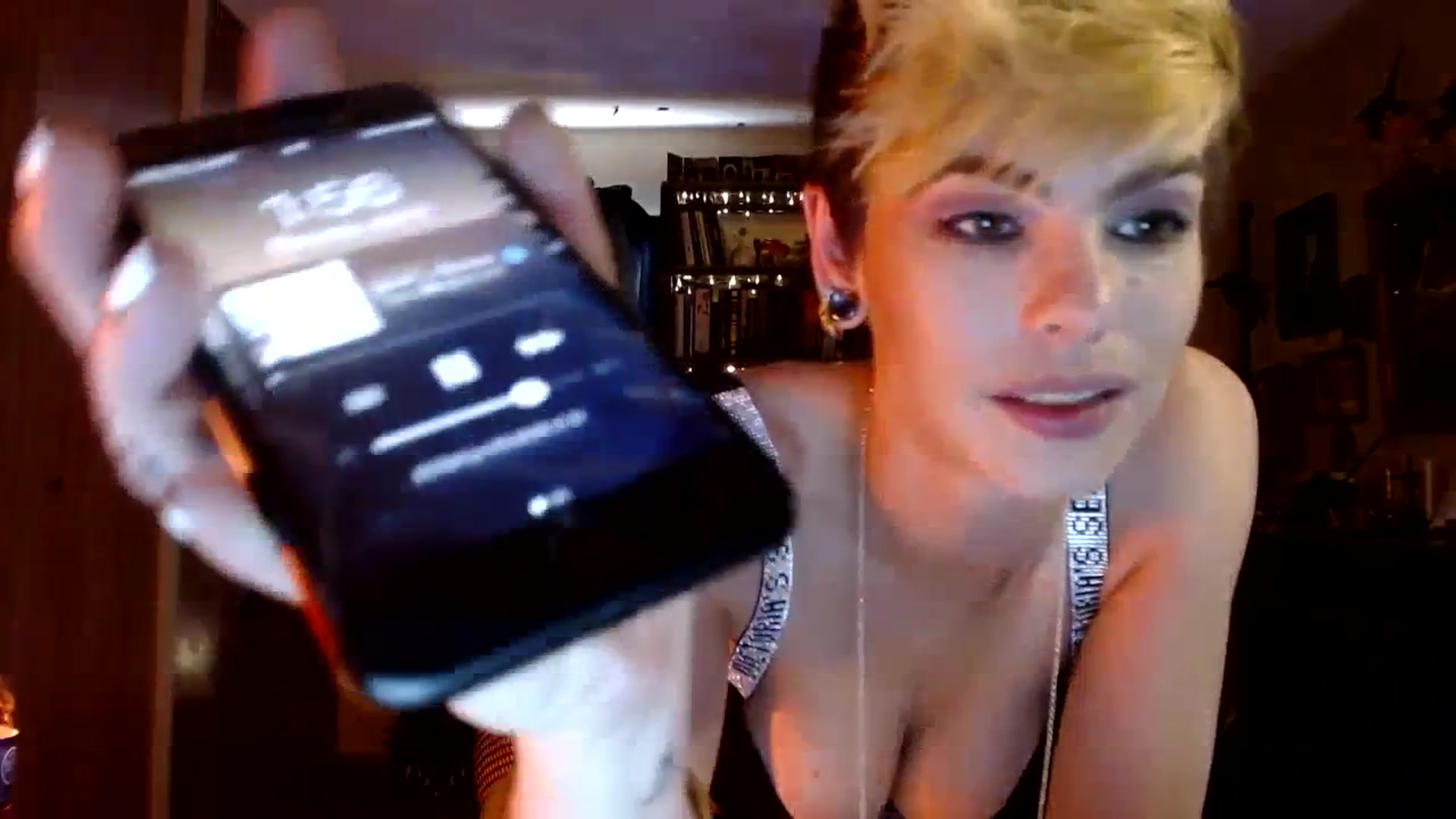 Gallery image thumbnail from Ancored's myfreecams stream on, 07/11/2023, 21:19 image 2 of 20