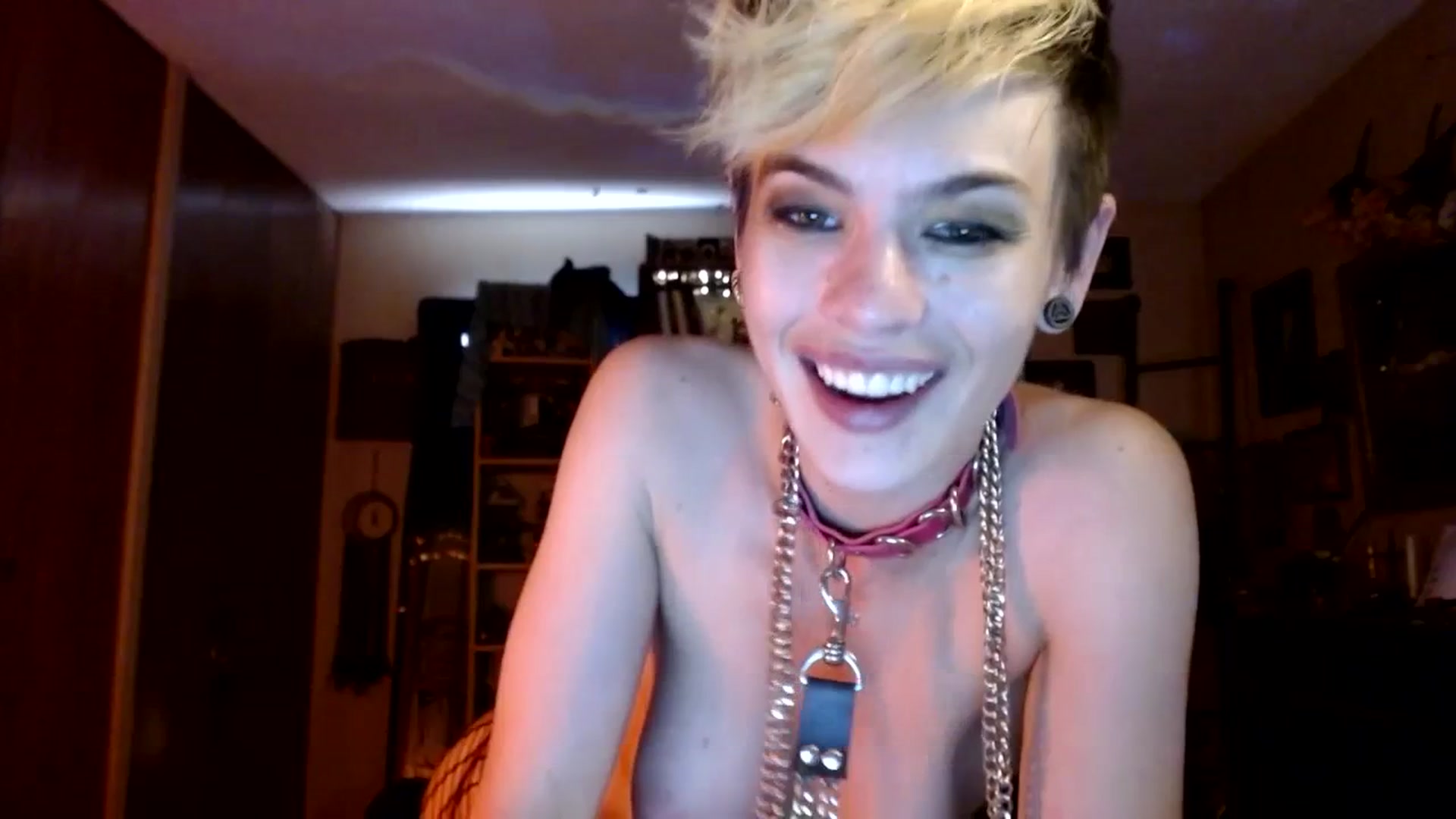 Gallery image thumbnail from Ancored's myfreecams stream on, 07/13/2023, 21:00 image 12 of 20
