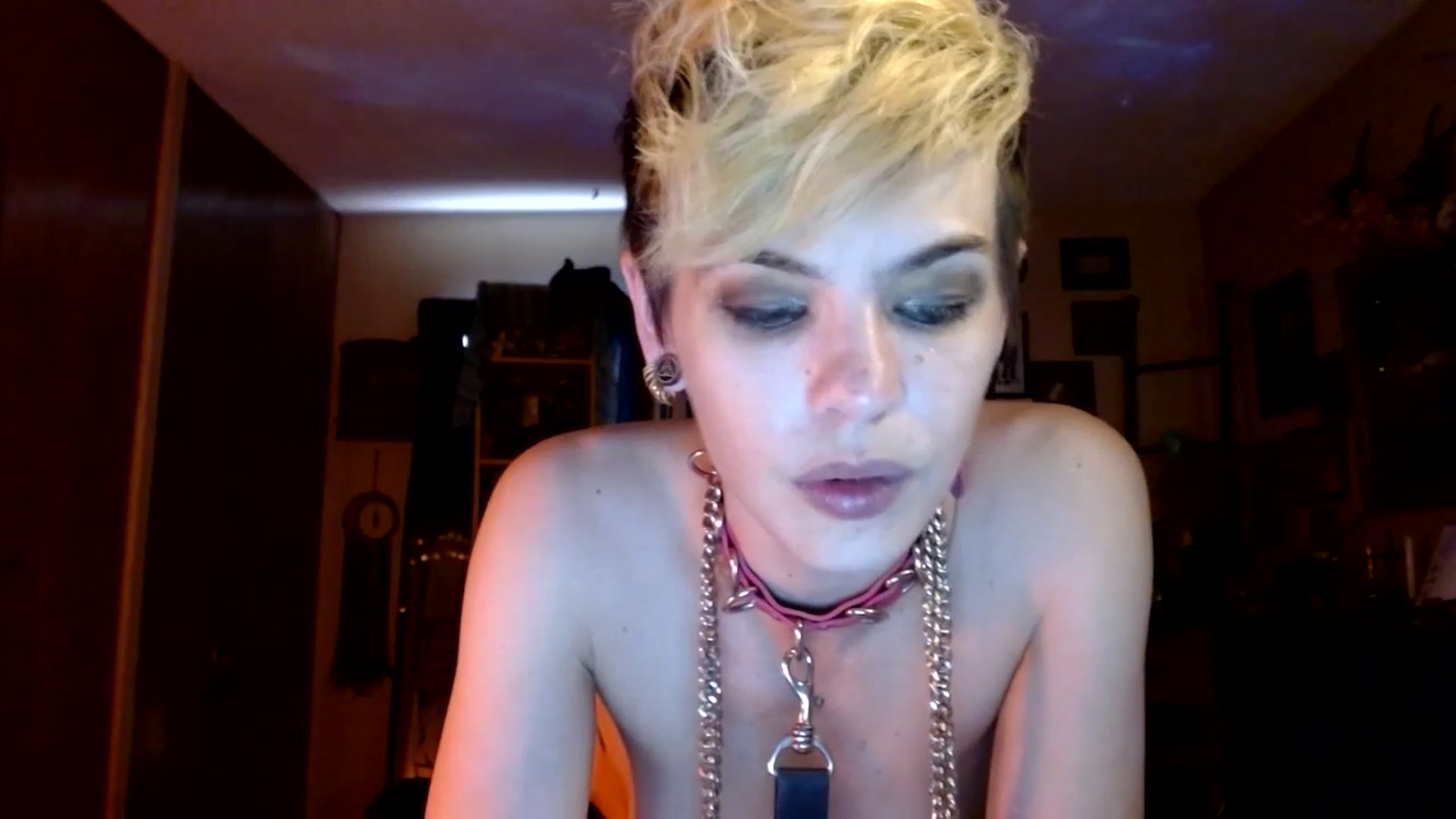 Gallery image thumbnail from Ancored's myfreecams stream on, 07/13/2023, 21:00 image 15 of 20