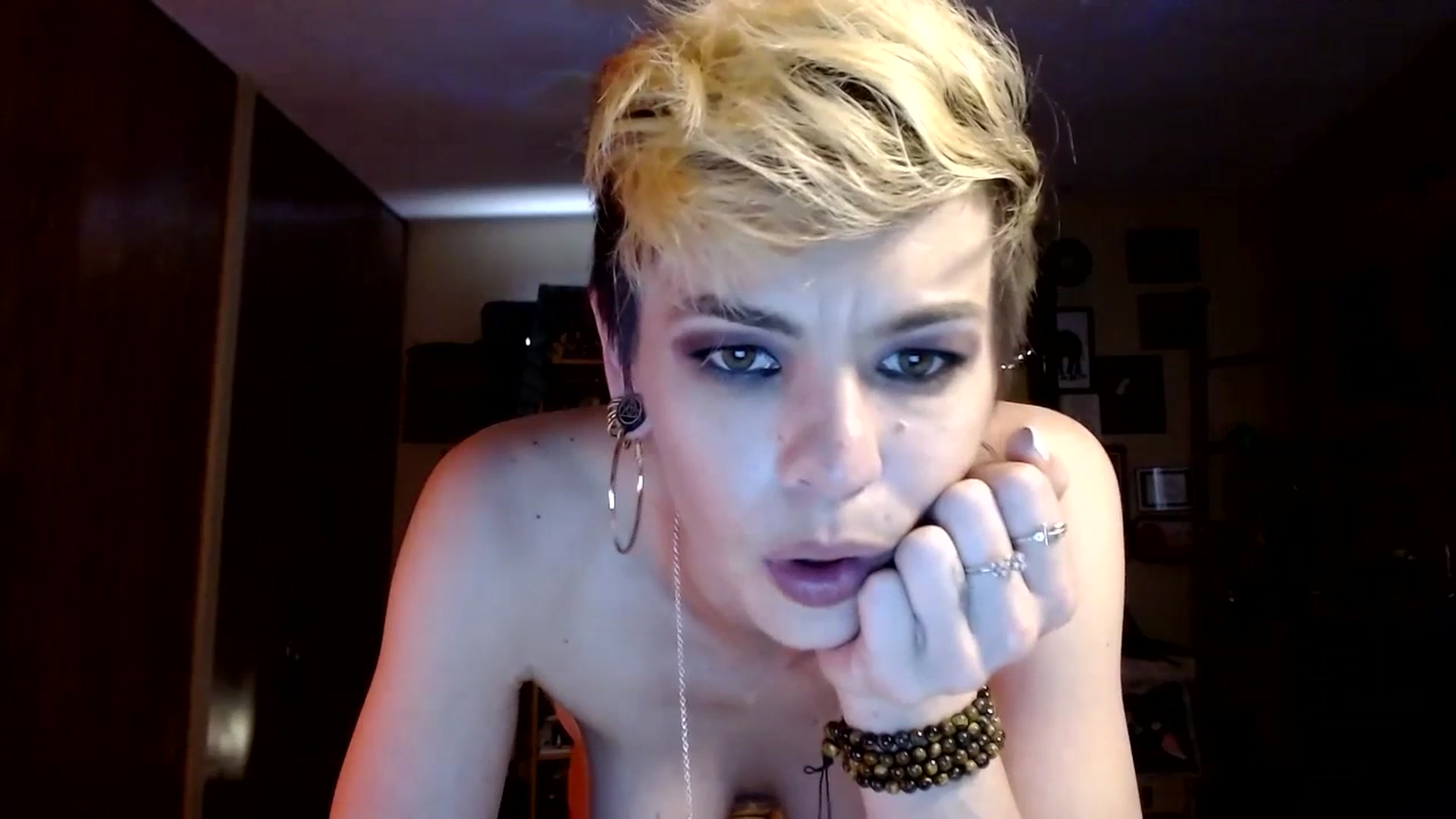 Gallery image thumbnail from Ancored's myfreecams stream on, 07/14/2023, 20:10 image 20 of 20