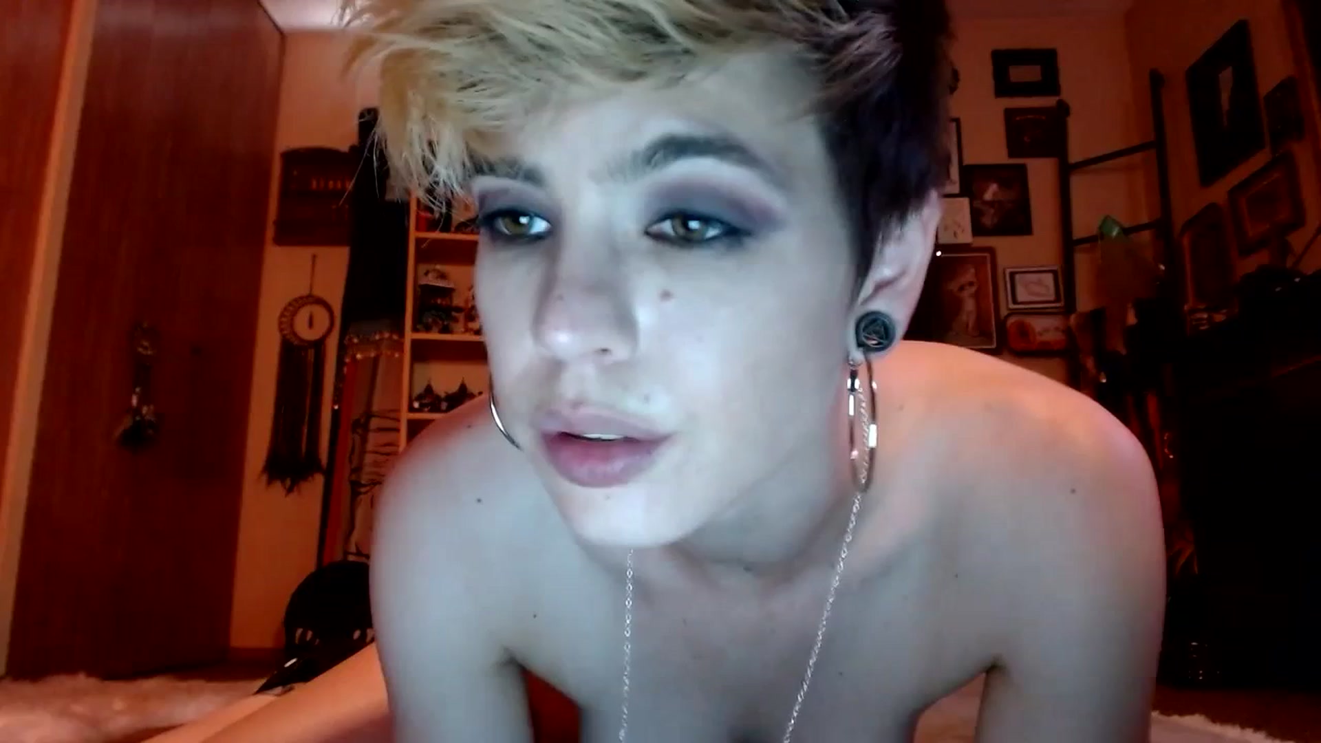 Gallery image thumbnail from Ancored's myfreecams stream on, 07/14/2023, 20:59 image 1 of 20