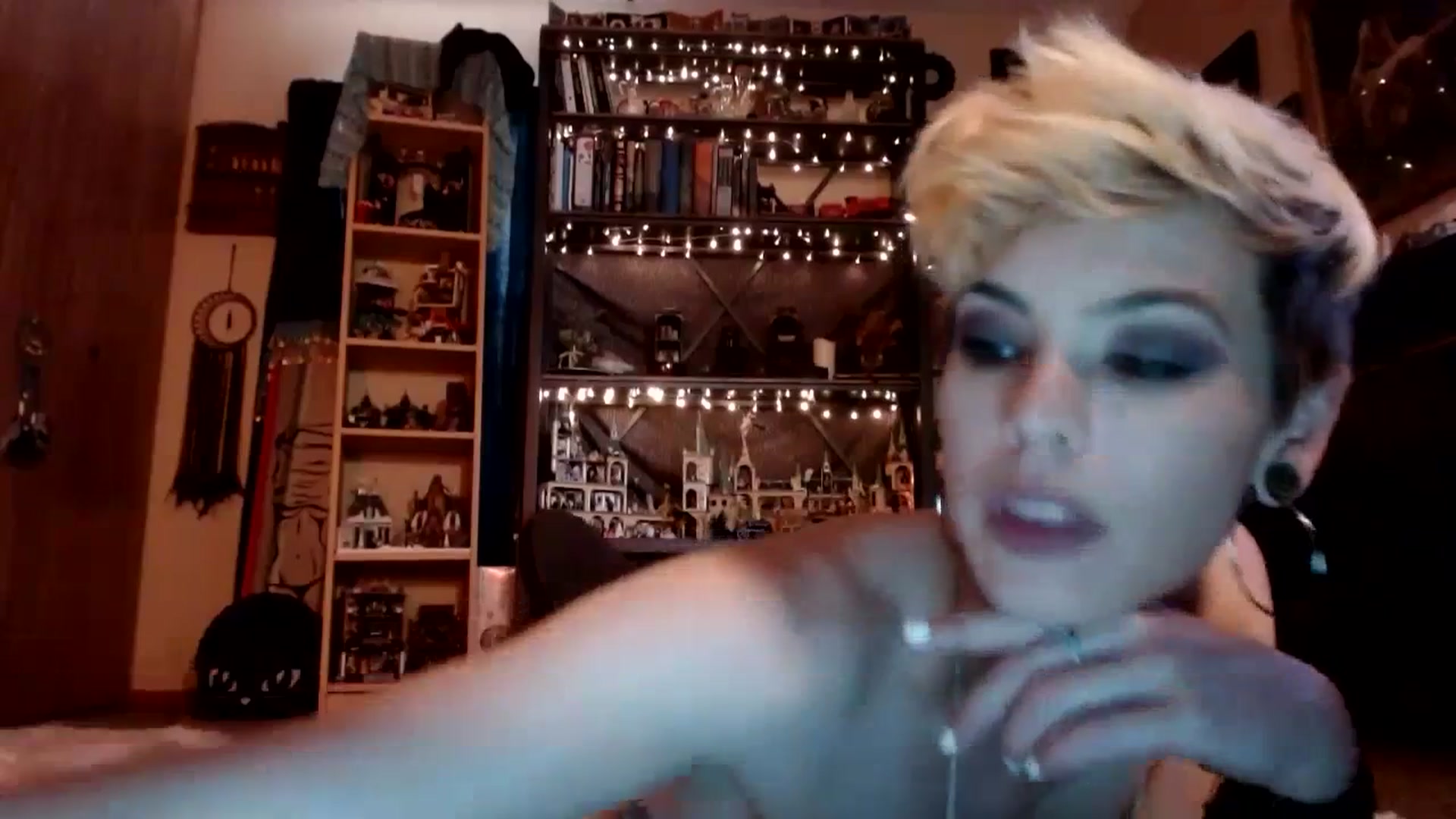 Gallery image thumbnail from Ancored's myfreecams stream on, 07/14/2023, 20:59 image 8 of 20