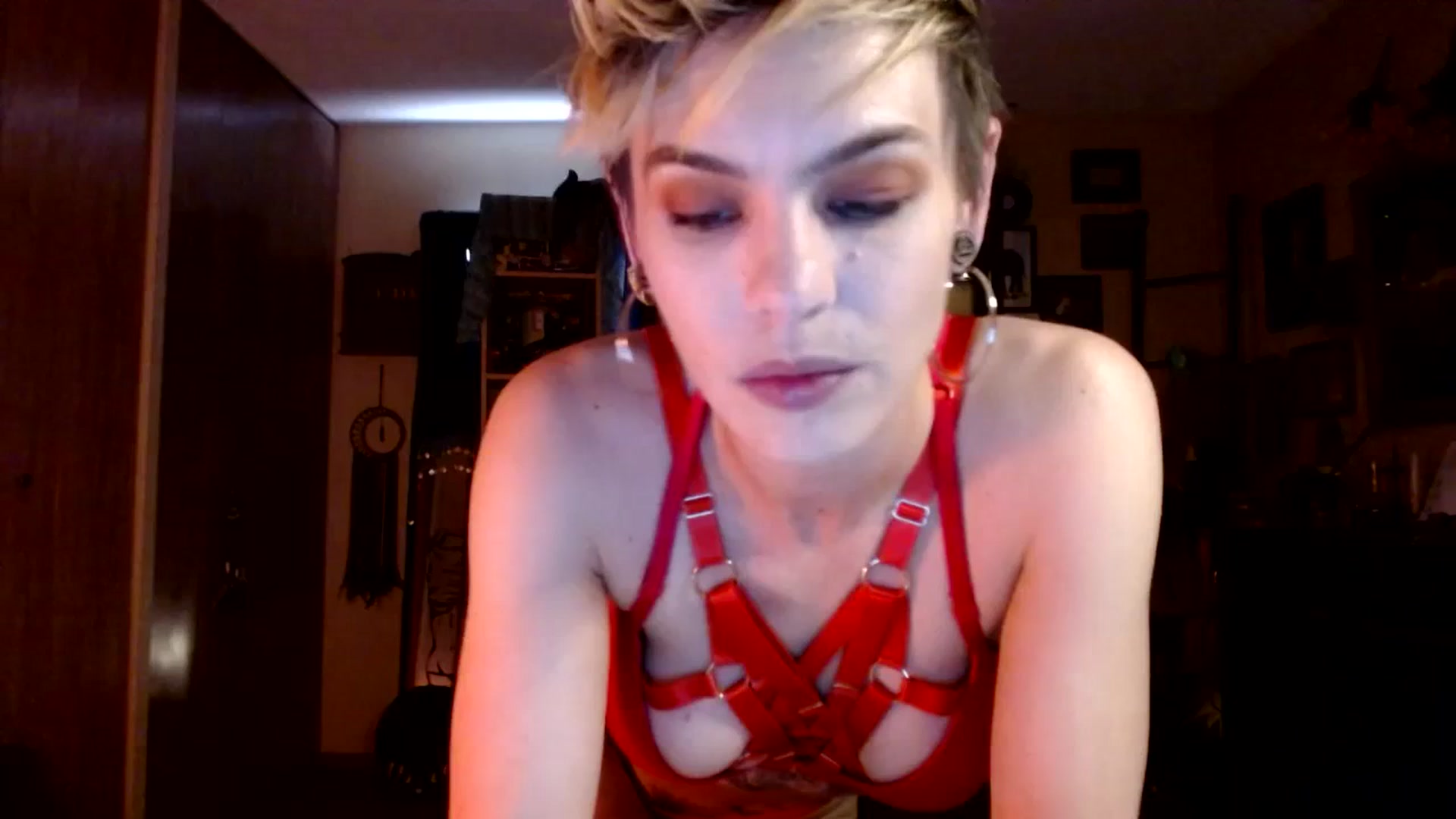 Gallery image thumbnail from Ancored's myfreecams stream on, 07/18/2023, 19:57 image 13 of 20