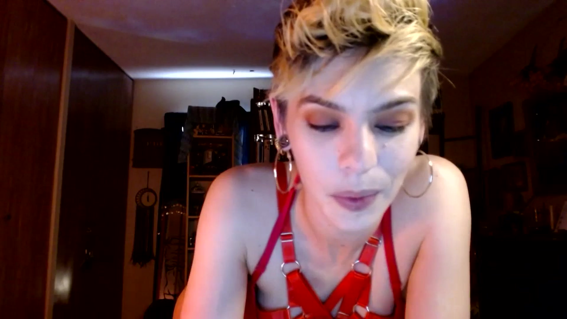 Gallery image thumbnail from Ancored's myfreecams stream on, 07/18/2023, 19:57 image 16 of 20