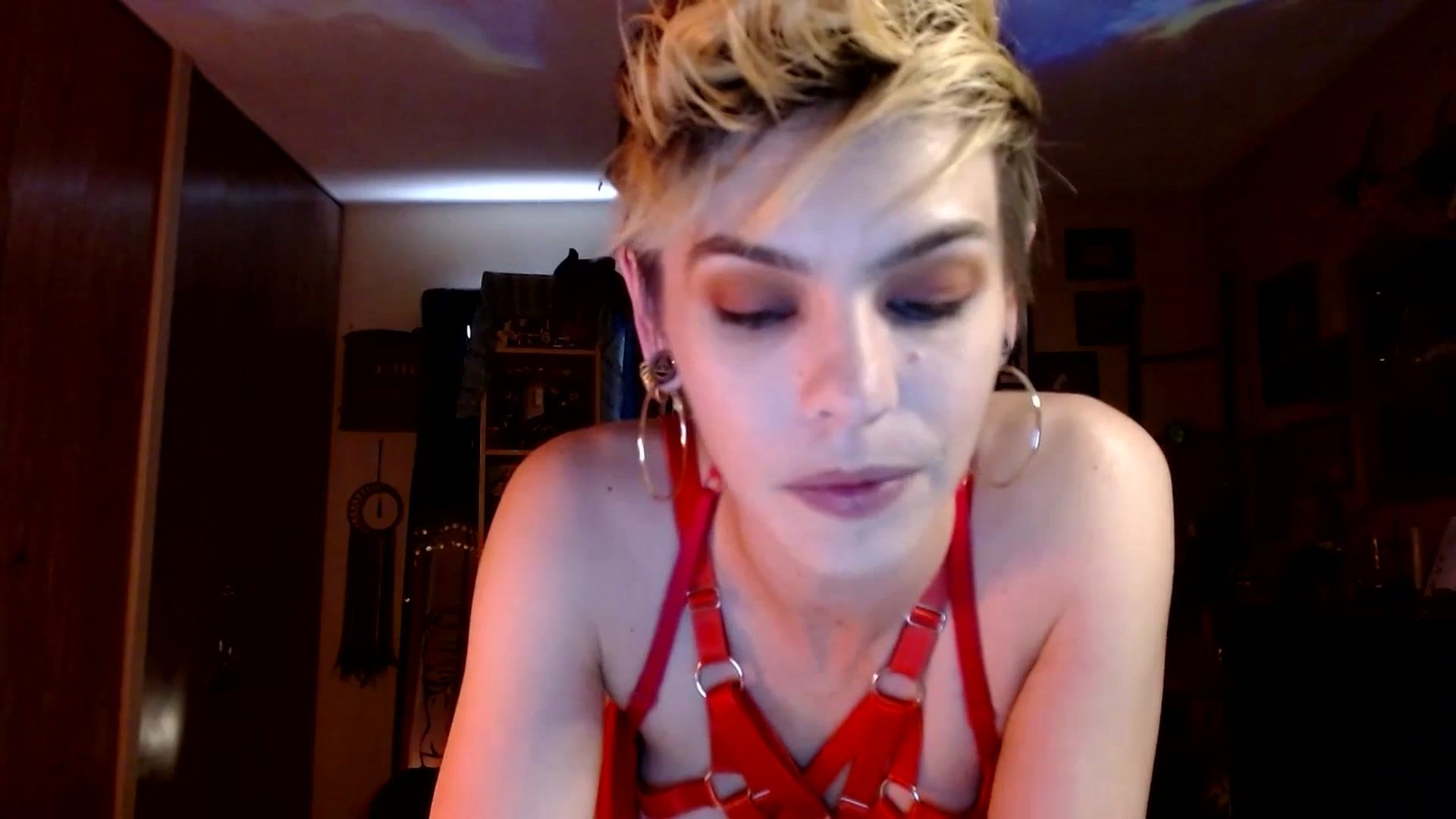 Gallery image thumbnail from Ancored's myfreecams stream on, 07/18/2023, 19:57 image 14 of 20