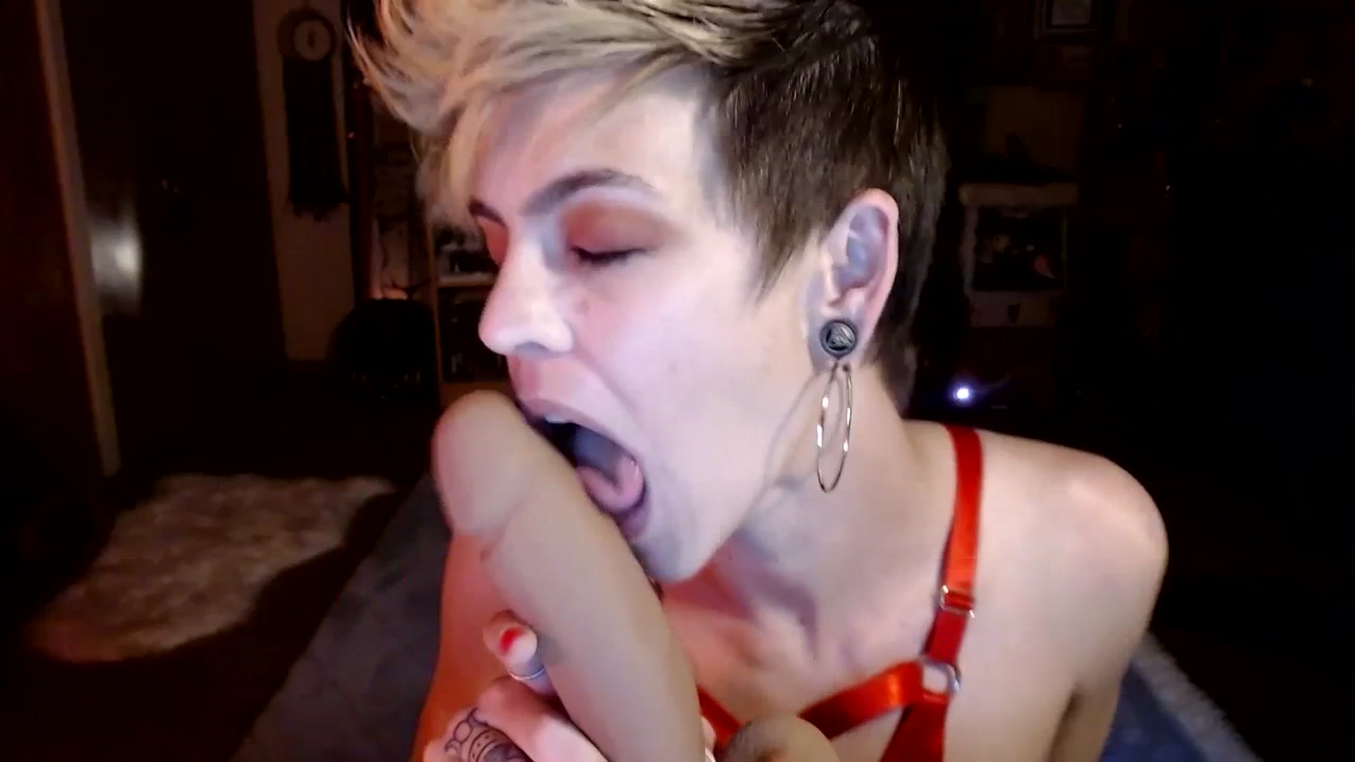 Gallery image thumbnail from Ancored's myfreecams stream on, 07/18/2023, 20:35 image 9 of 20