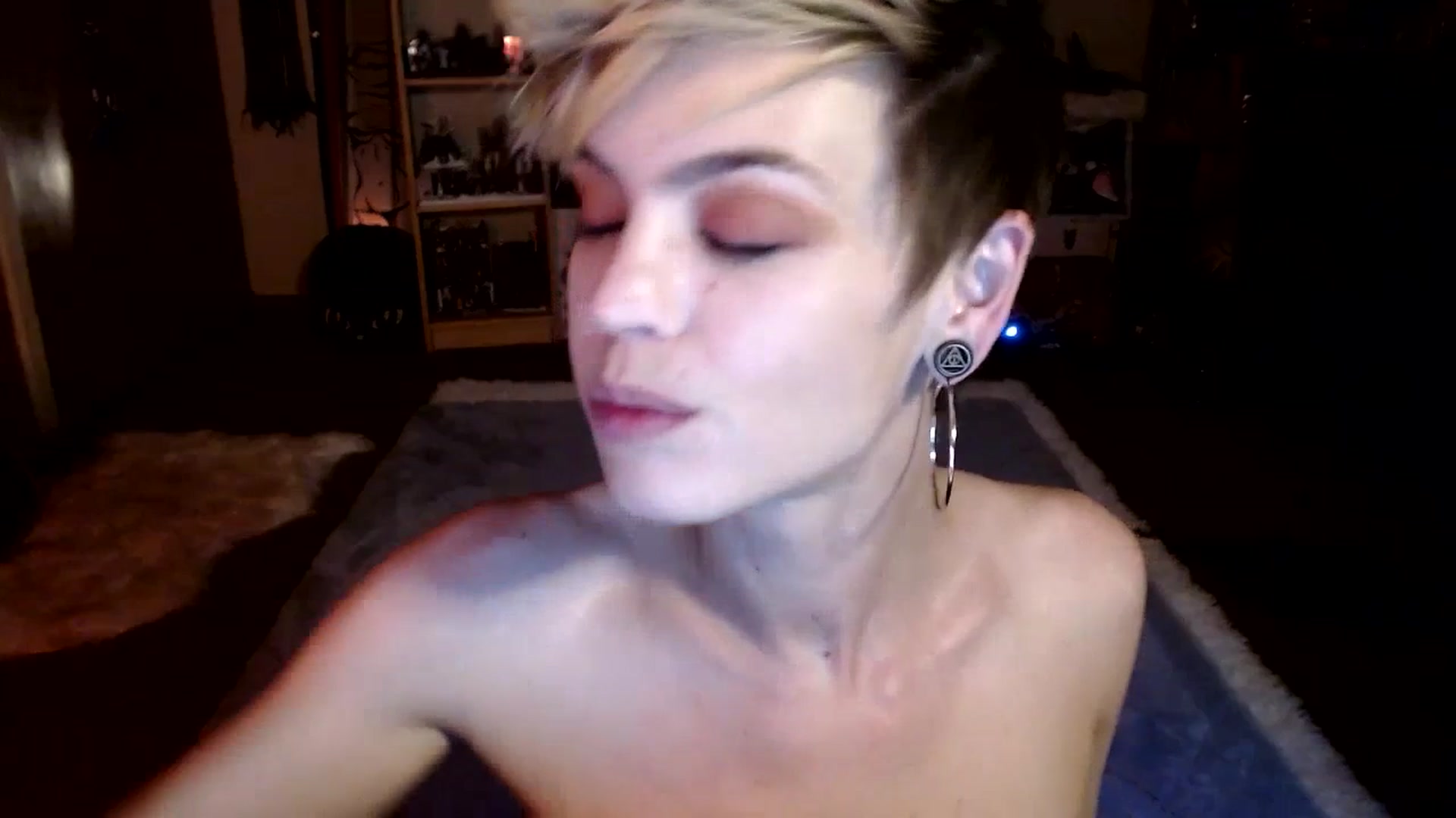 Gallery image thumbnail from Ancored's myfreecams stream on, 07/18/2023, 20:35 image 19 of 20