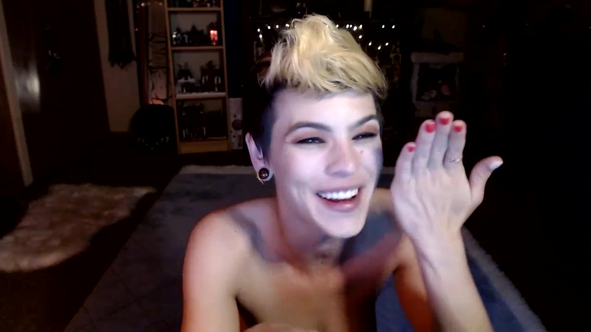 Gallery image thumbnail from Ancored's myfreecams stream on, 07/19/2023, 20:35 image 13 of 20