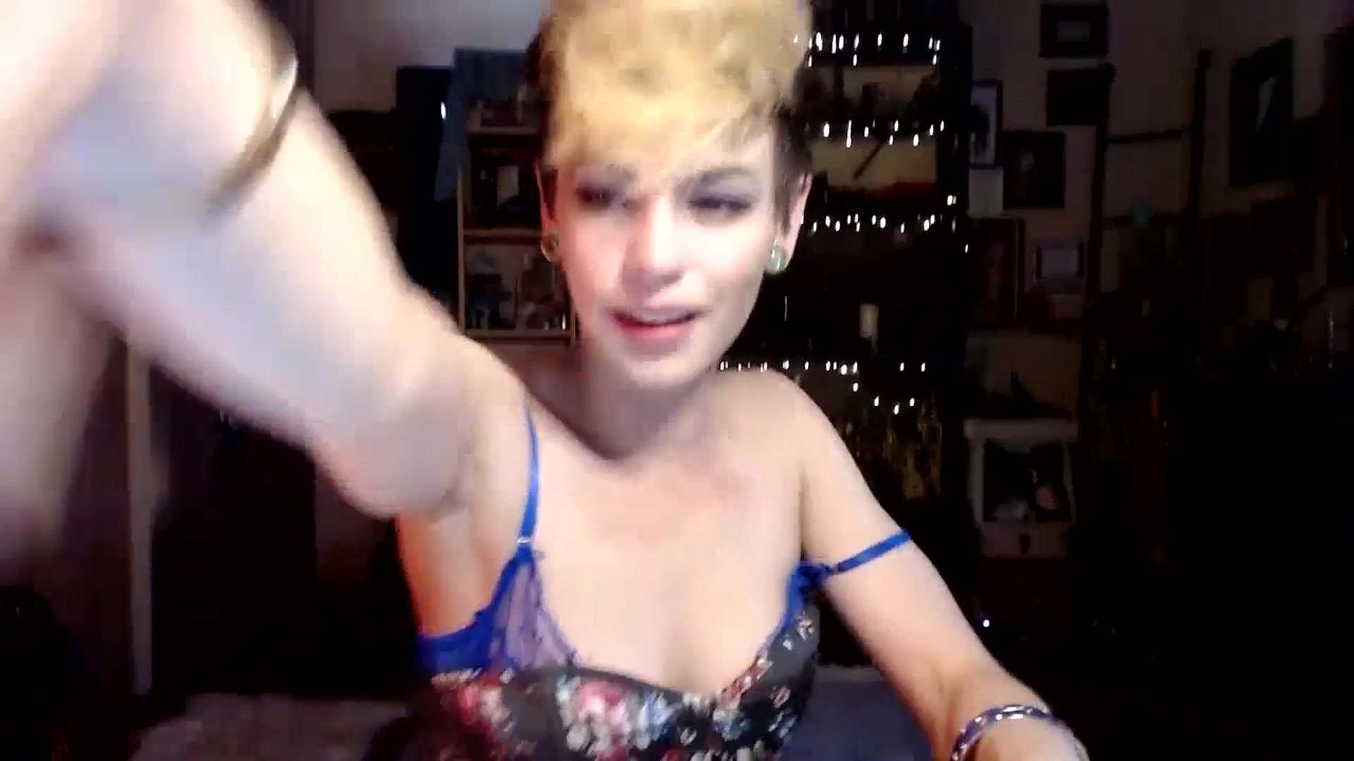 Gallery image thumbnail from Ancored's myfreecams stream on, 07/20/2023, 20:03 image 6 of 20