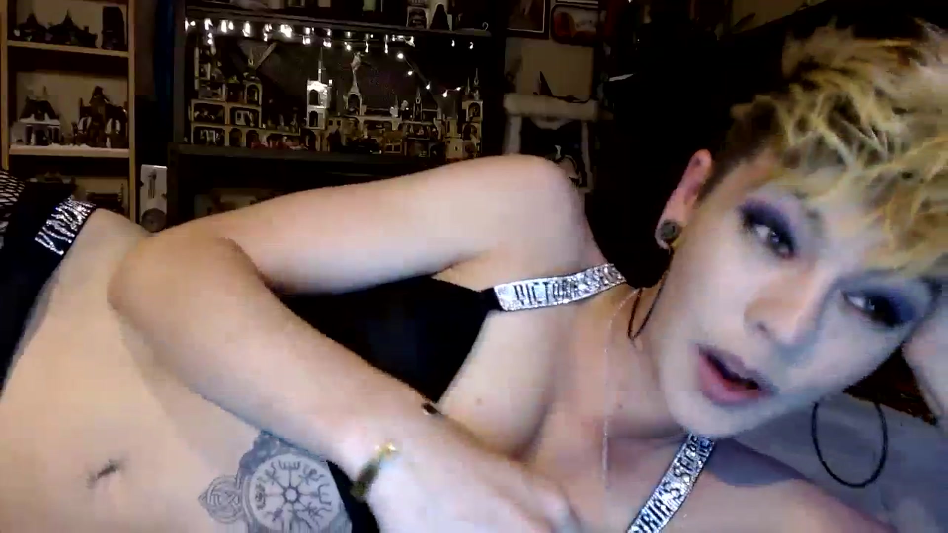 Gallery image thumbnail from Ancored's myfreecams stream on, 08/04/2023, 21:41 image 13 of 20