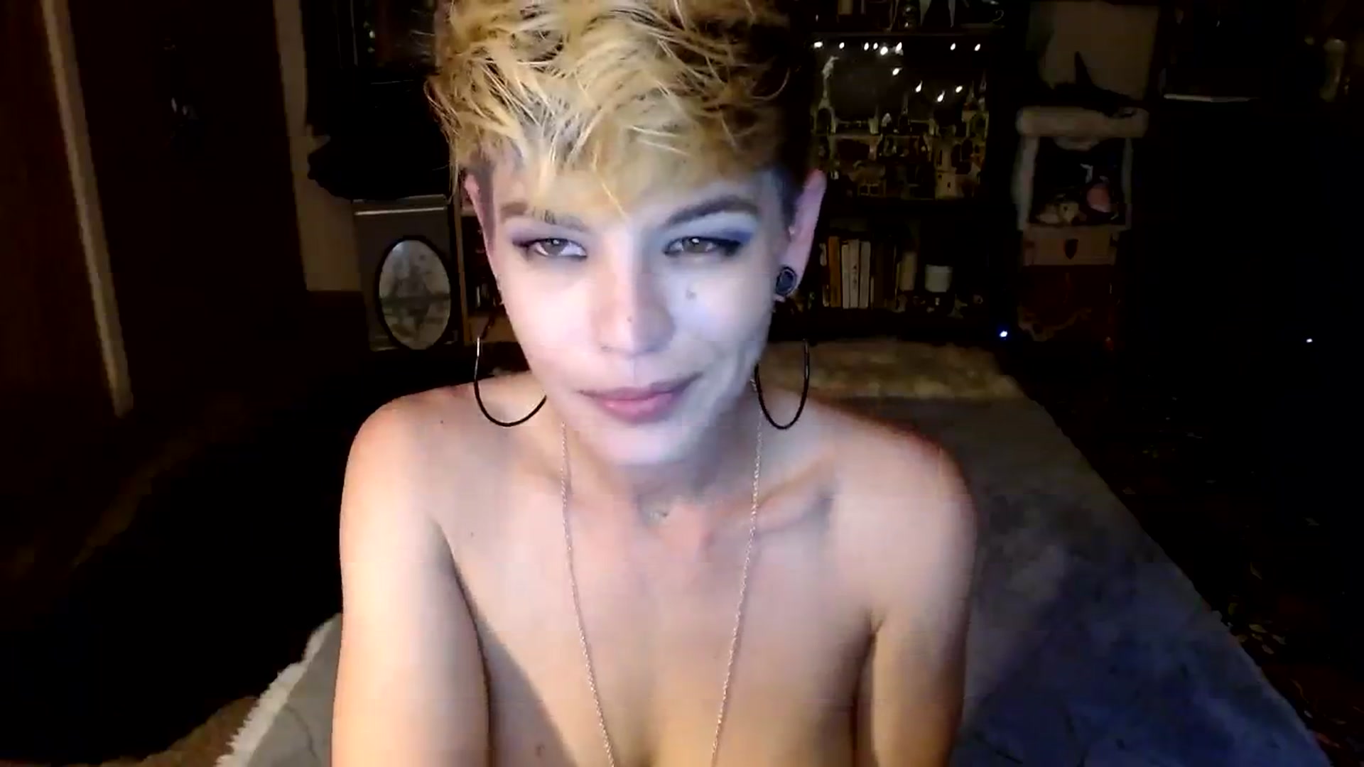 Gallery image thumbnail from Ancored's myfreecams stream on, 08/04/2023, 22:58 image 9 of 20