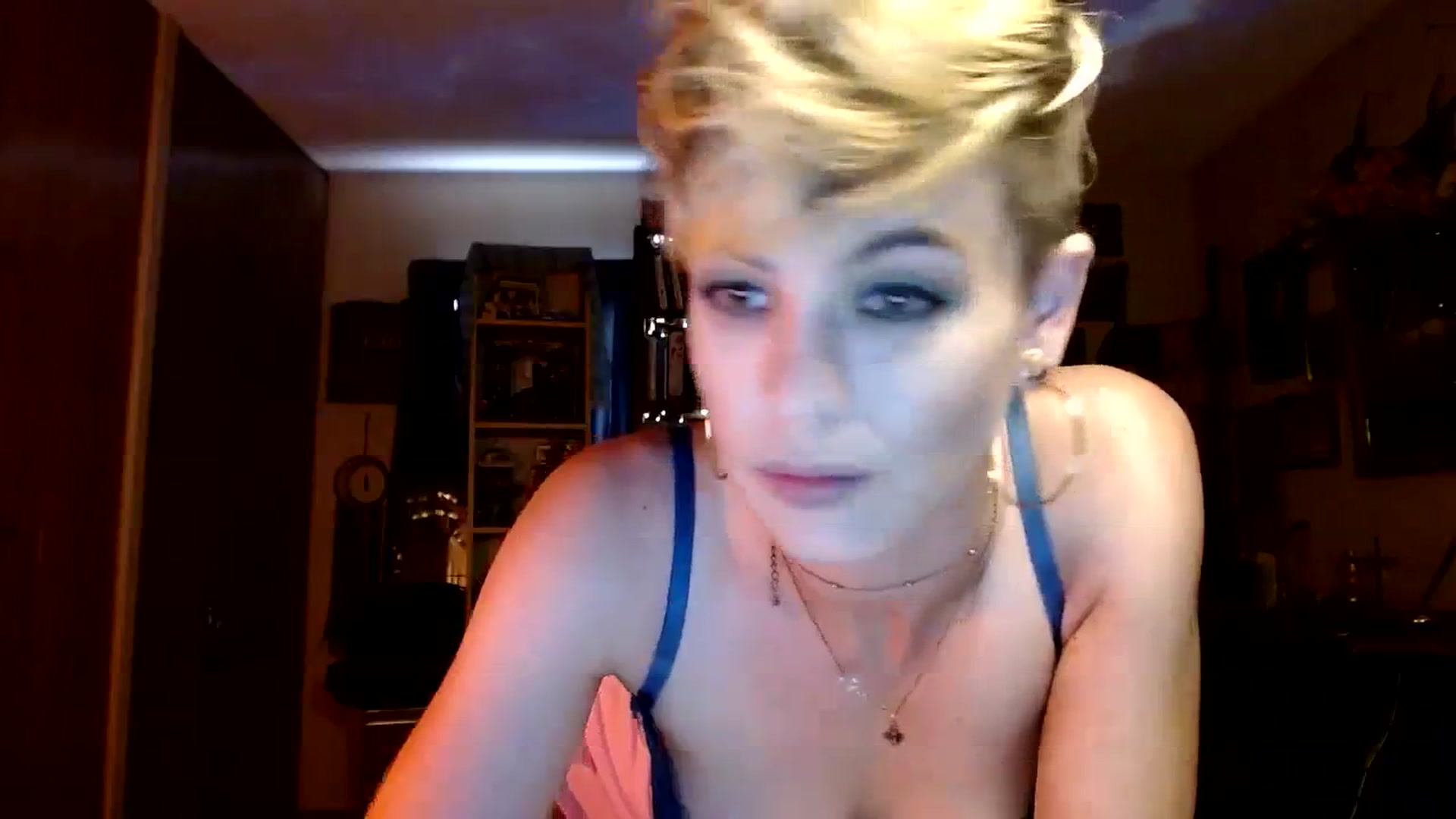 Gallery image thumbnail from Ancored's myfreecams stream on, 08/08/2023, 22:00 image 7 of 20