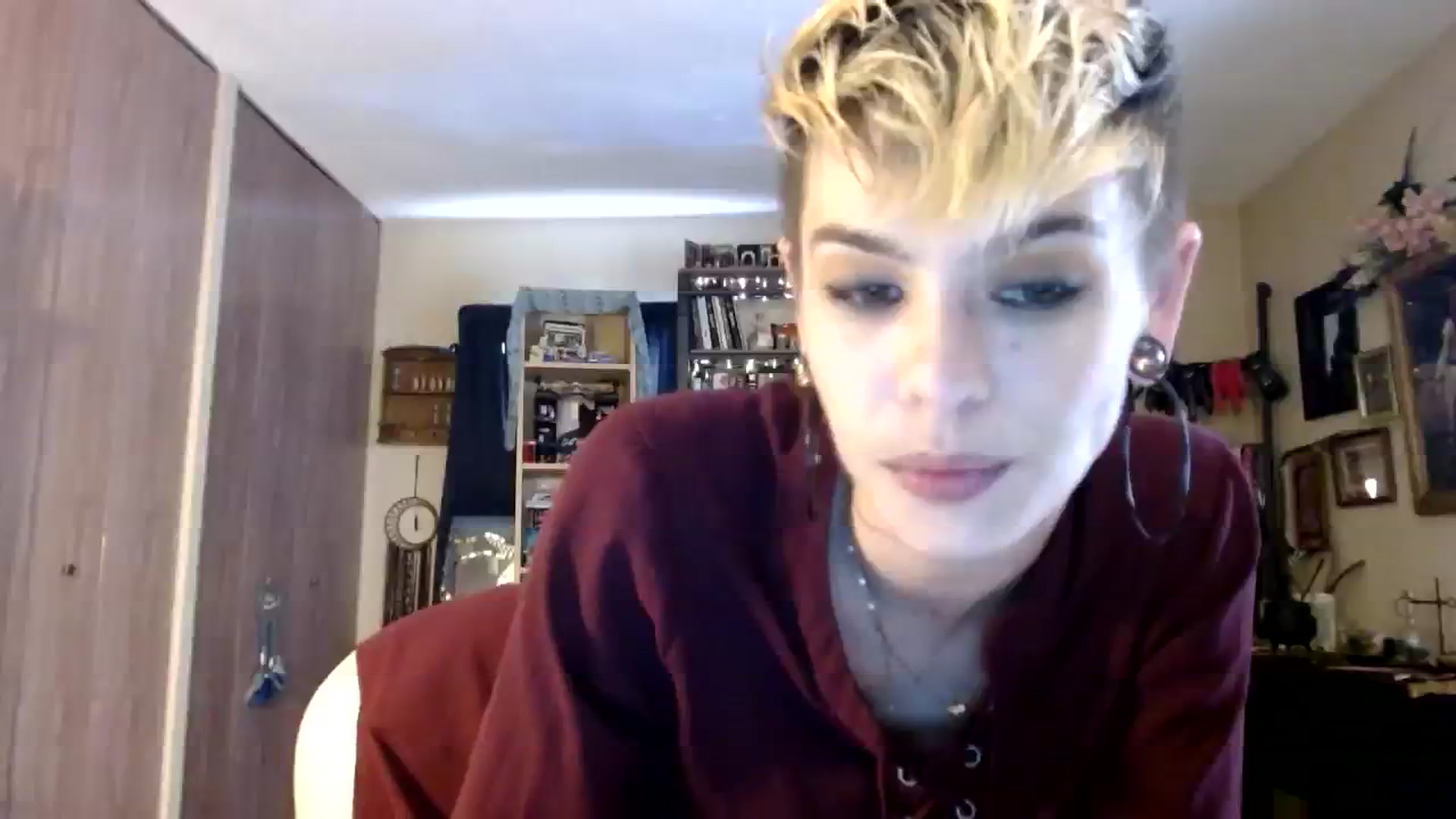 Gallery image thumbnail from Ancored's myfreecams stream on, 08/11/2023, 21:15 image 9 of 20