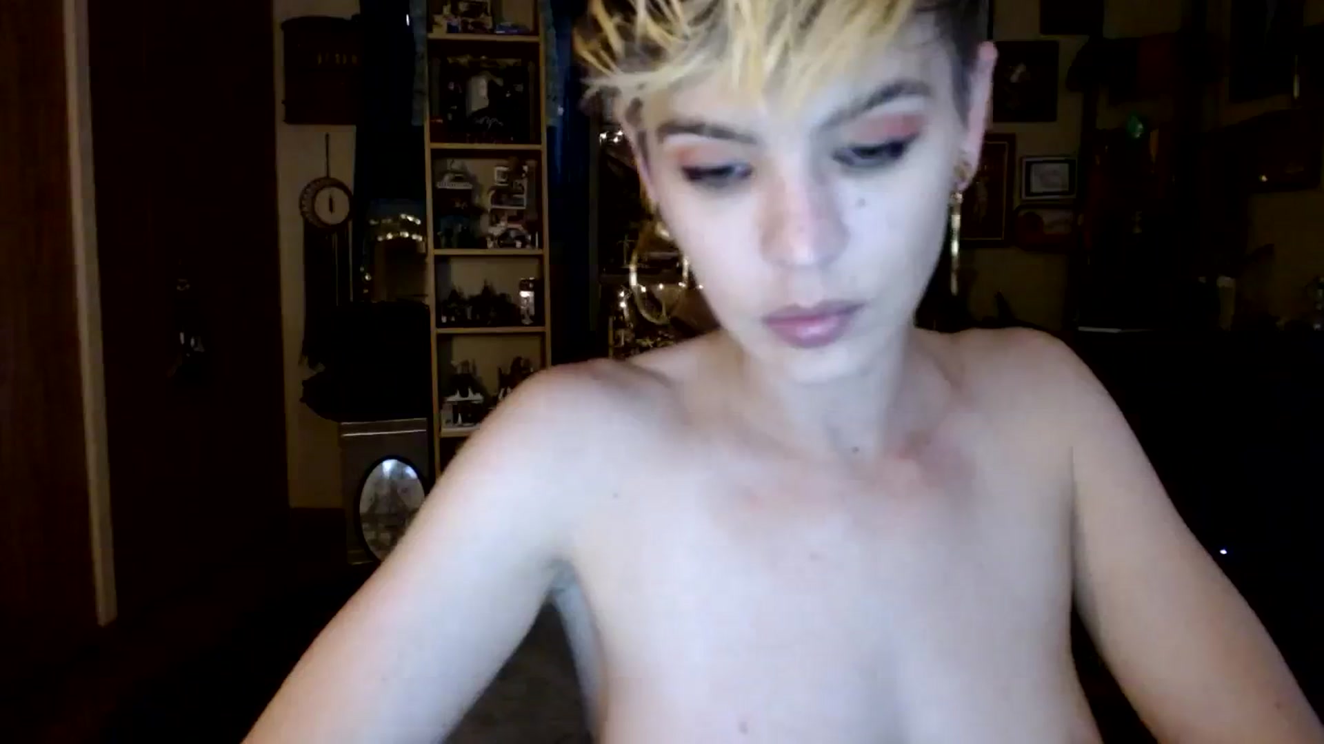 Gallery image thumbnail from Ancored's myfreecams stream on, 08/13/2023, 22:02 image 9 of 20