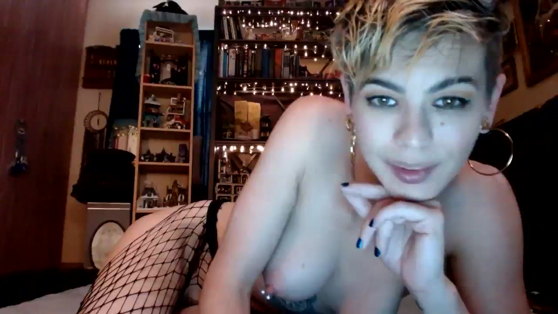 Gallery image thumbnail from Ancored's myfreecams stream on, 08/14/2023, 20:58 image 11 of 20