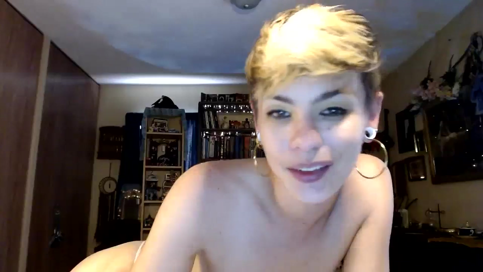 Gallery image thumbnail from Ancored's myfreecams stream on, 08/24/2023, 20:58 image 7 of 20