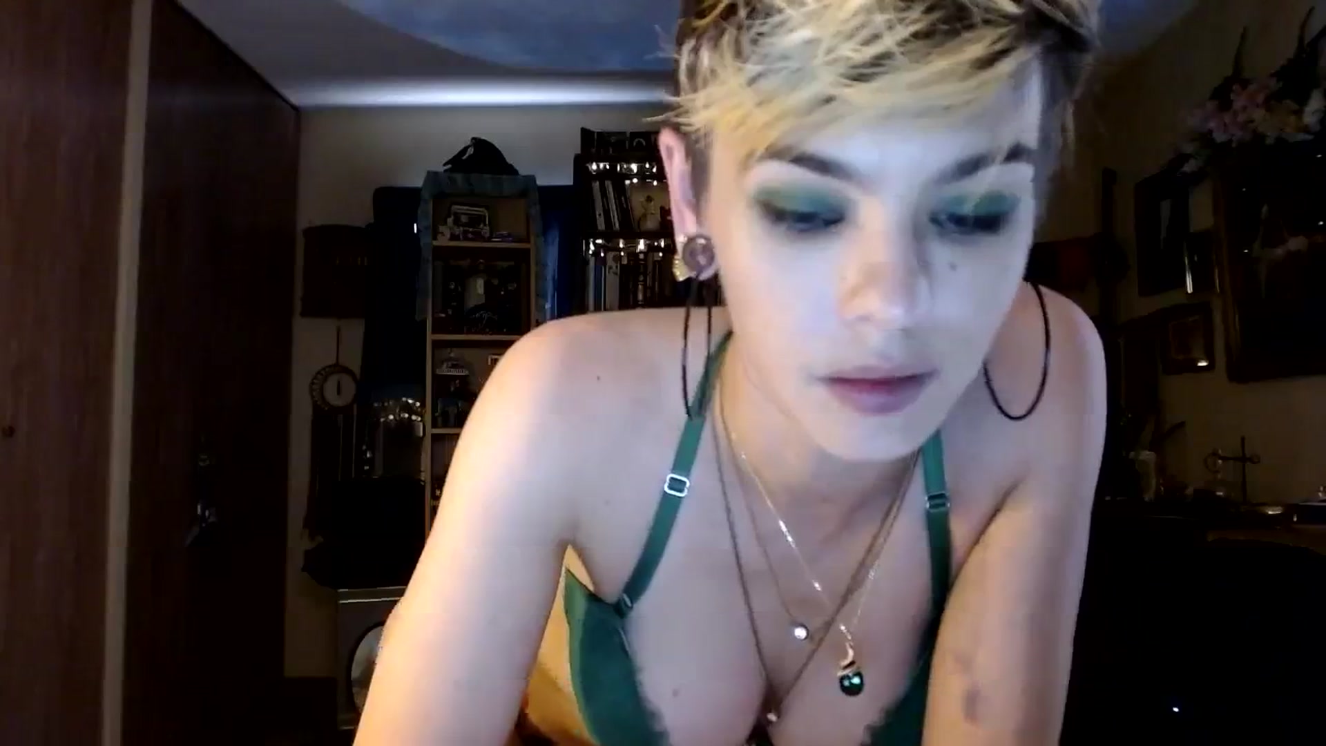 Gallery image thumbnail from Ancored's myfreecams stream on, 08/25/2023, 20:45 image 5 of 20