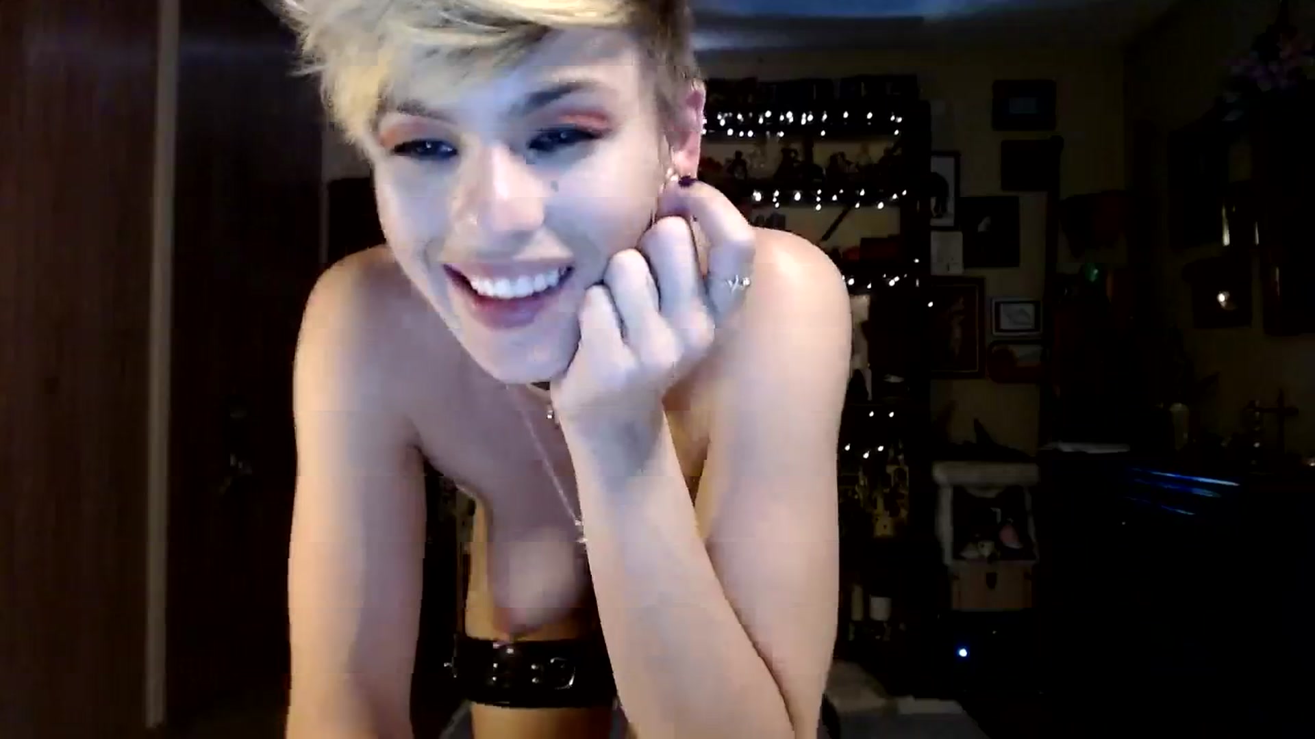 Gallery image thumbnail from Ancored's myfreecams stream on, 09/04/2023, 20:54 image 20 of 20