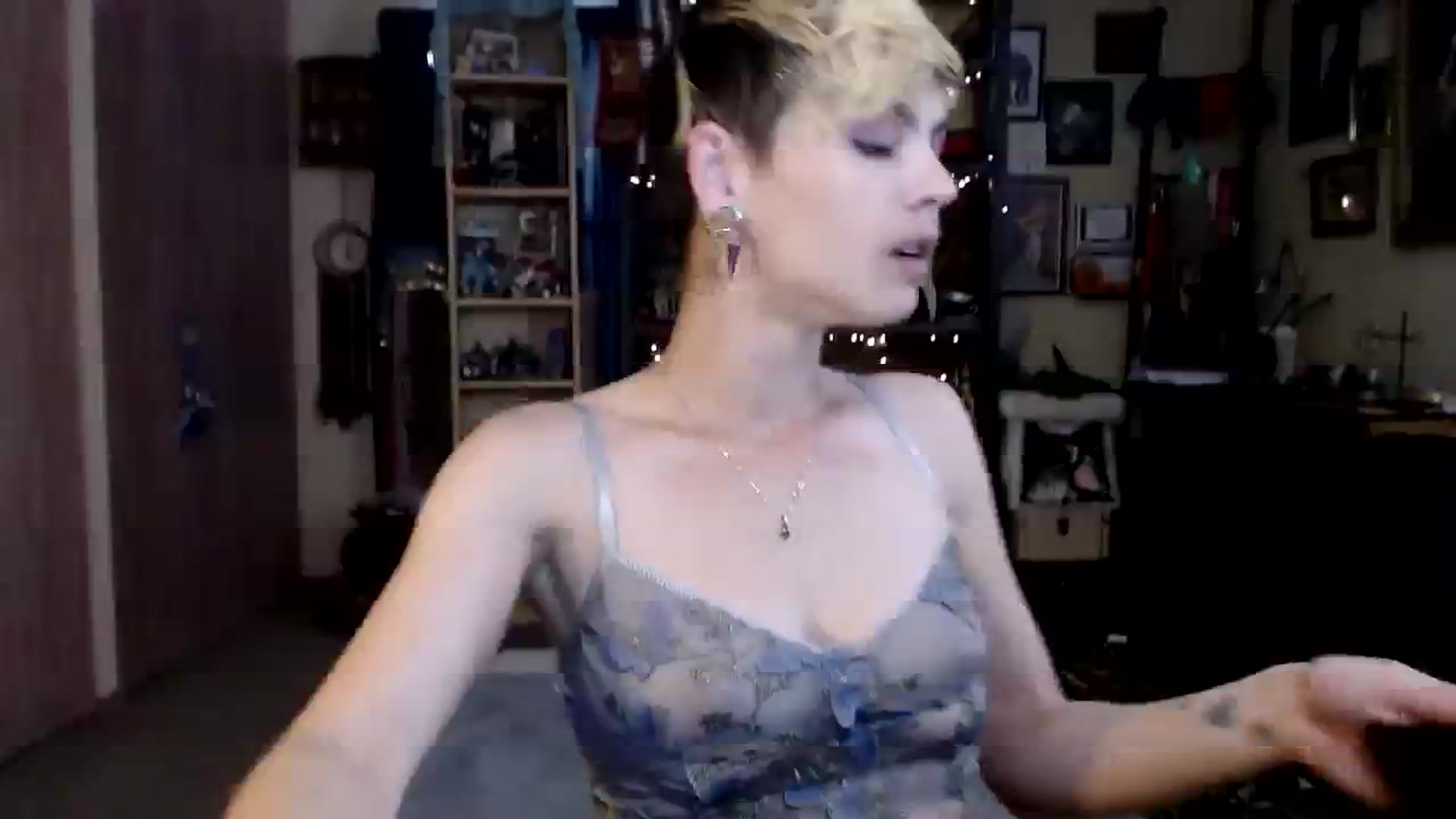 Gallery image thumbnail from Ancored's myfreecams stream on, 09/05/2023, 20:29 image 7 of 20