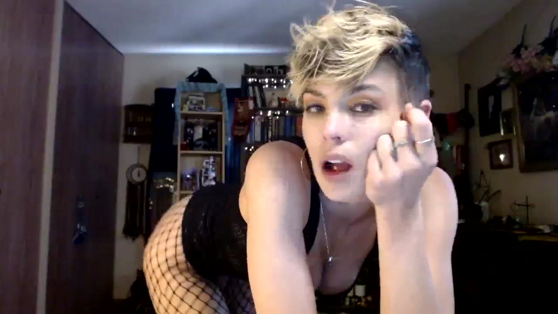 Gallery image thumbnail from Ancored's myfreecams stream on, 09/14/2023, 24:00 image 5 of 20