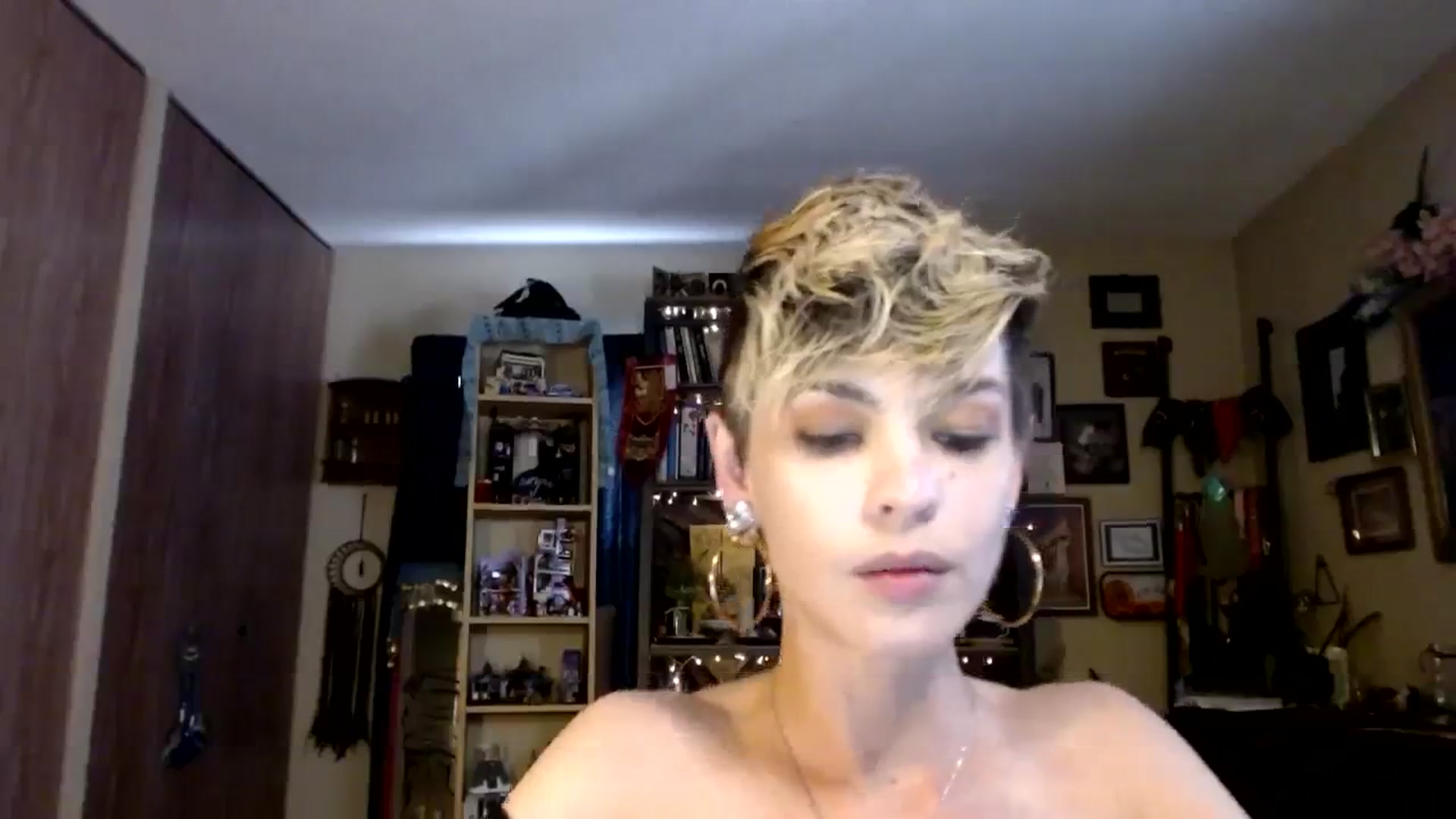 Gallery image thumbnail from Ancored's myfreecams stream on, 09/14/2023, 24:00 image 8 of 20