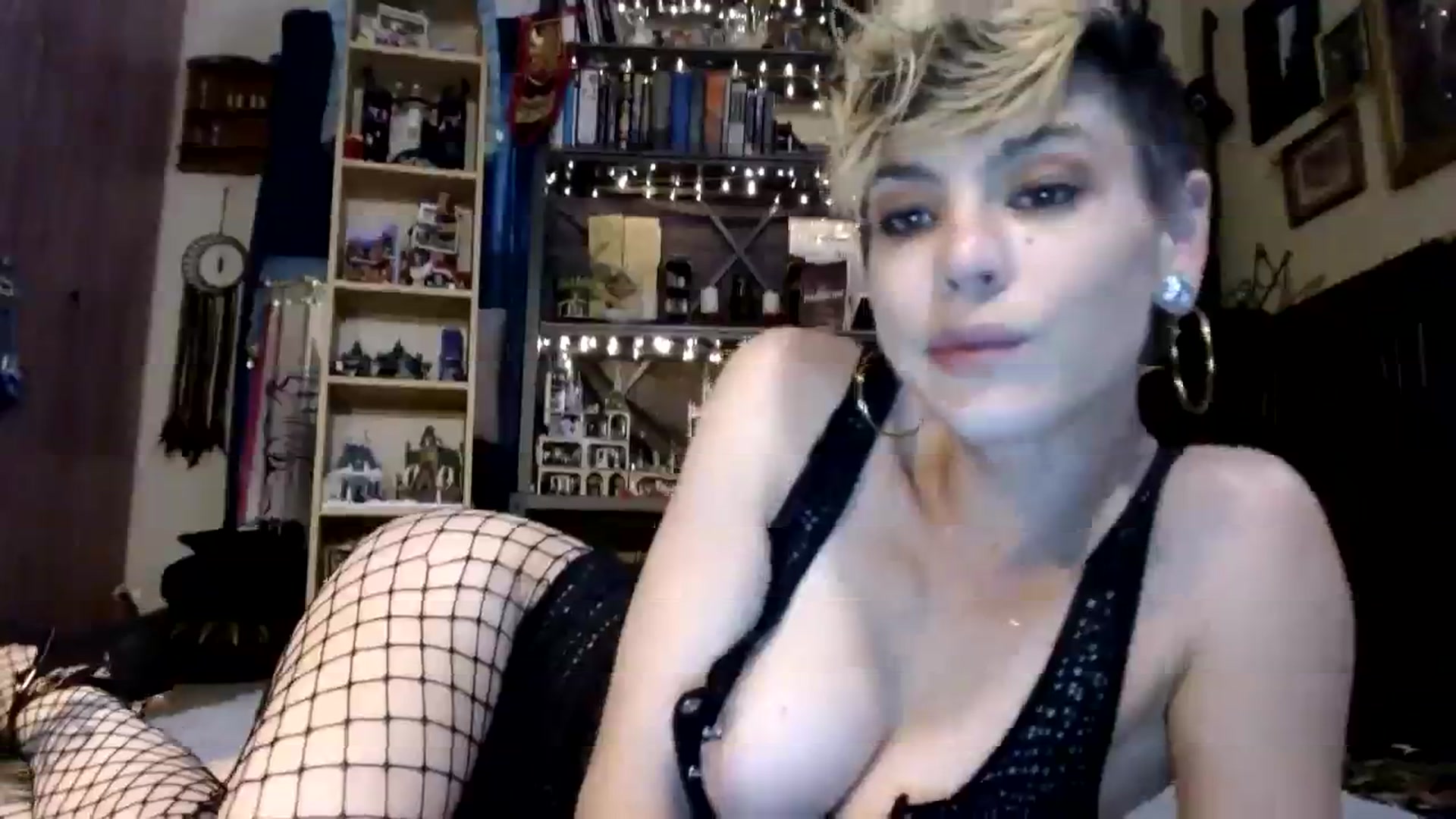 Gallery image thumbnail from Ancored's myfreecams stream on, 09/14/2023, 24:00 image 16 of 20
