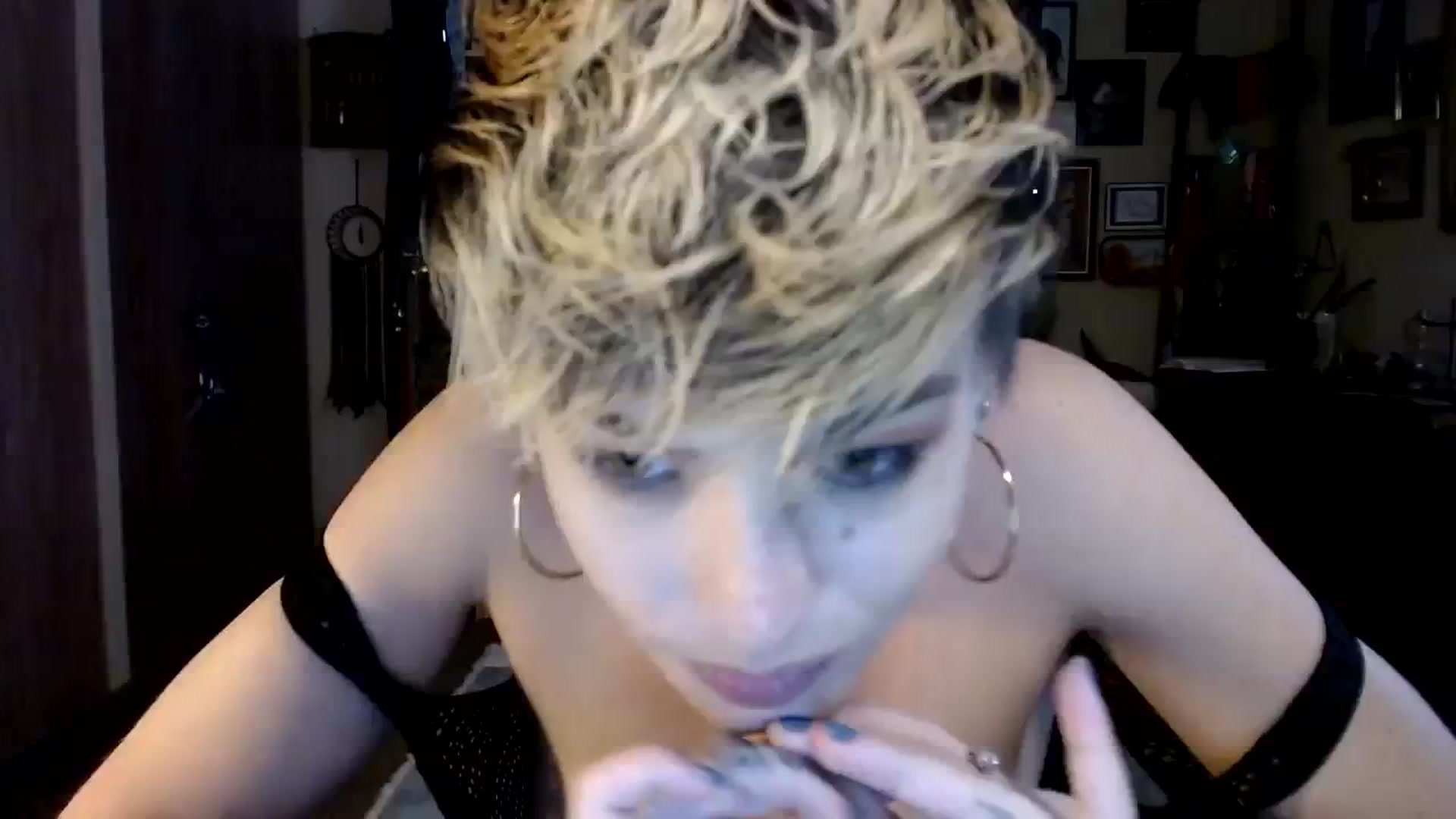 Gallery image thumbnail from Ancored's myfreecams stream on, 09/14/2023, 24:00 image 11 of 20