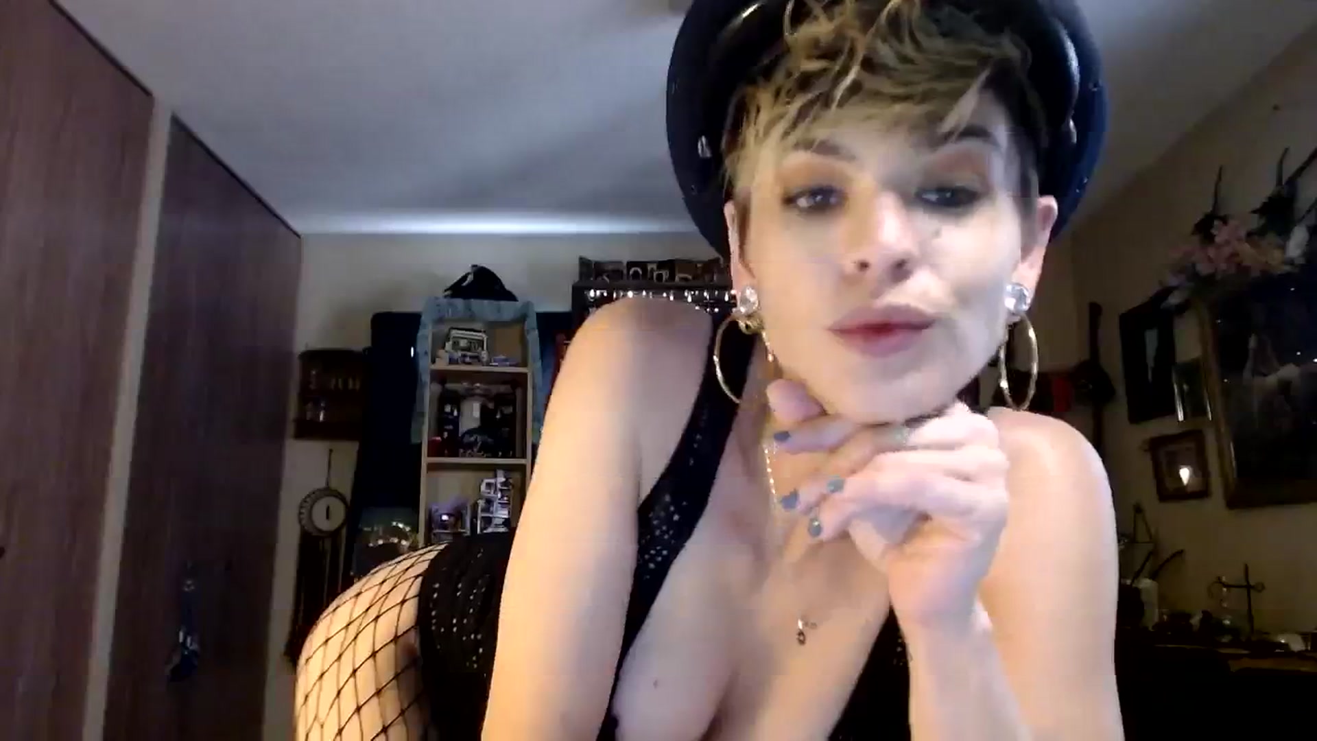 Gallery image thumbnail from Ancored's myfreecams stream on, 09/14/2023, 24:00 image 6 of 20