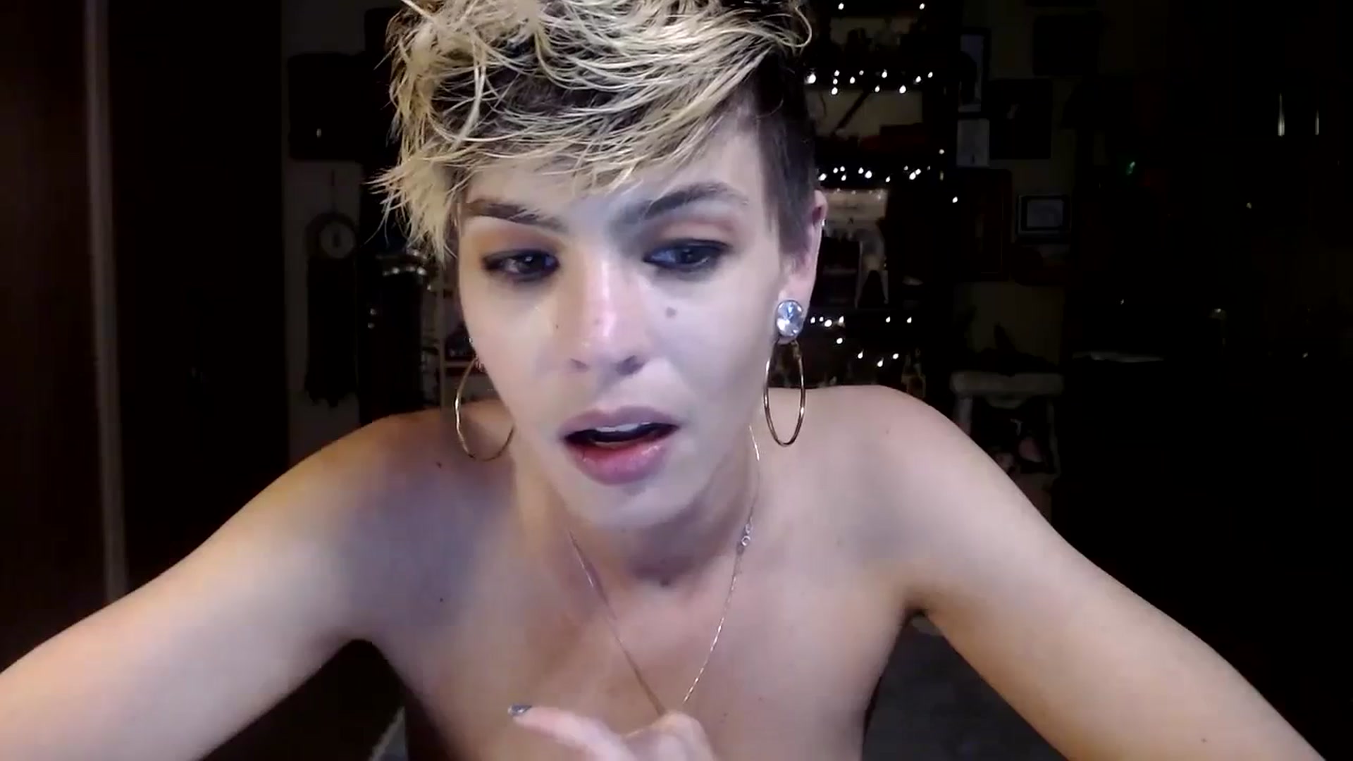 Gallery image thumbnail from Ancored's myfreecams stream on, 09/14/2023, 01:16 image 16 of 20